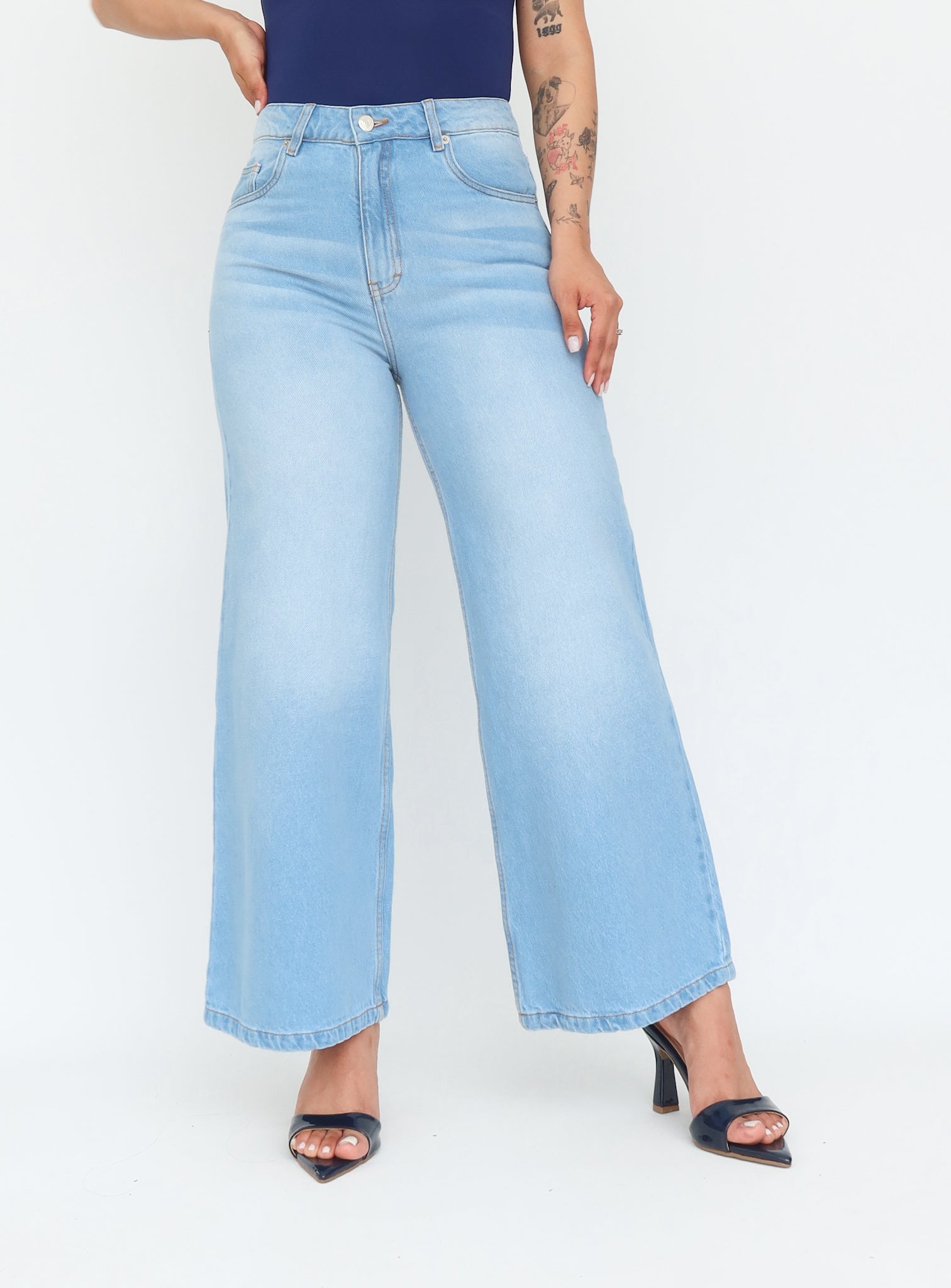 Mini wide leg jeans azul claro