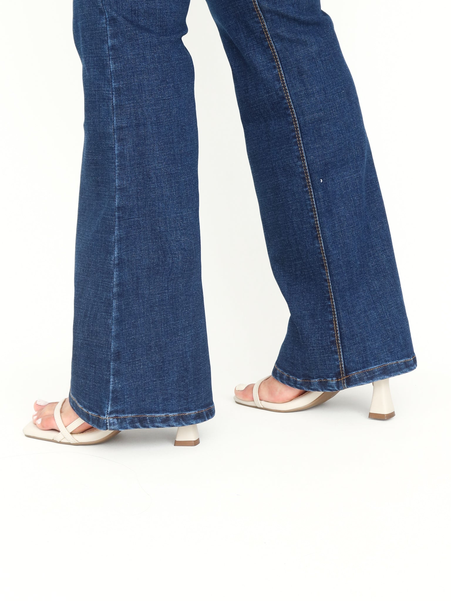 Bootcut regular tiro medio jeans azul