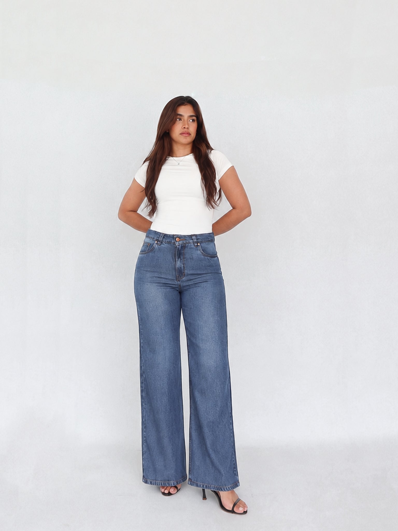 Wide leg long jeans liviano azul medio