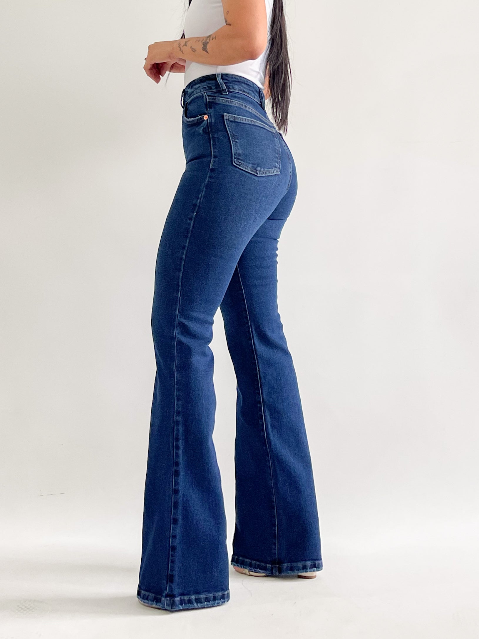 Boot cut jeans long líneas cruzadas azul