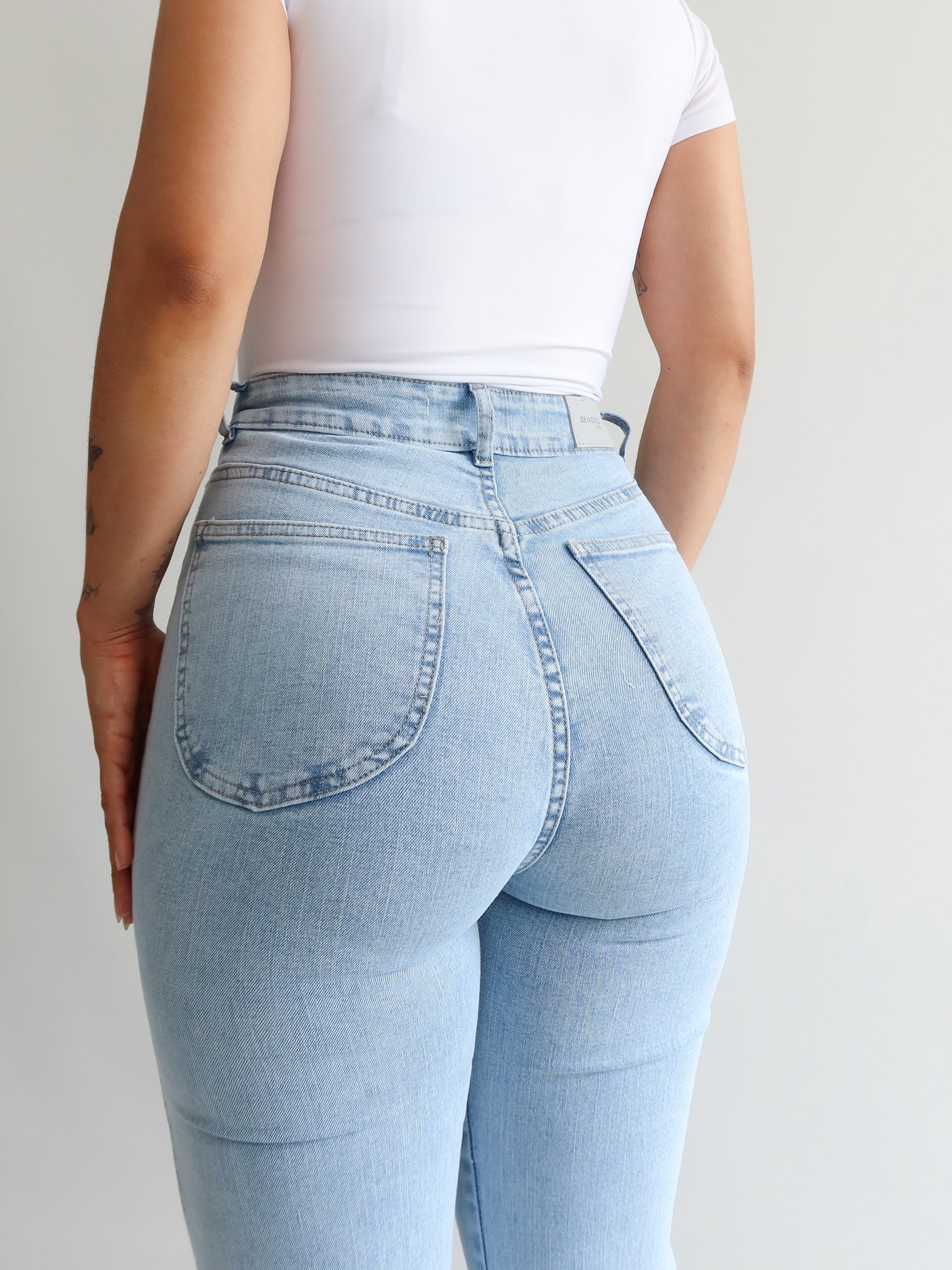 Flare jeans regular azul hielo