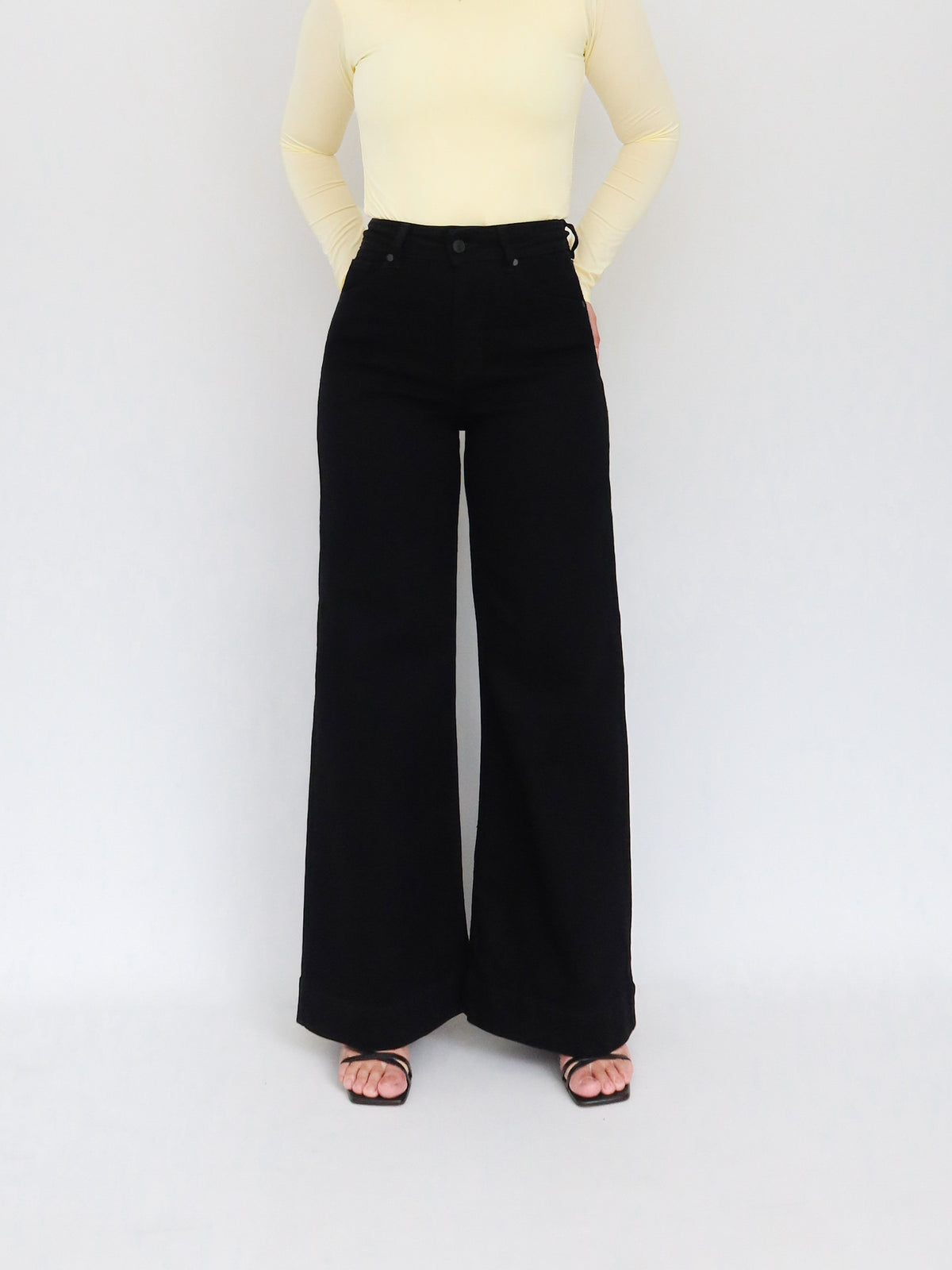 Wide leg regular jeans stretch negro