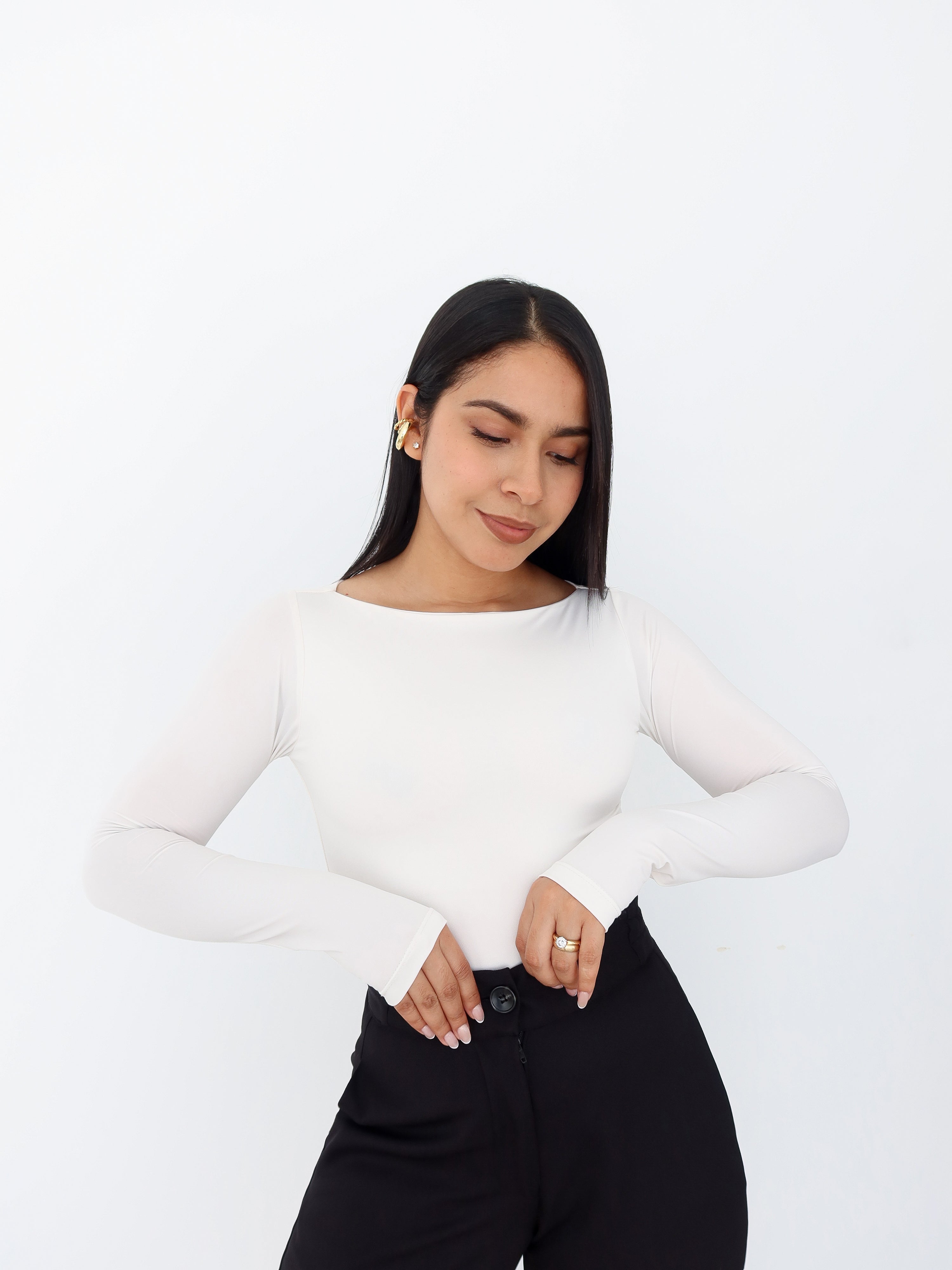 Top manga larga Dana crema