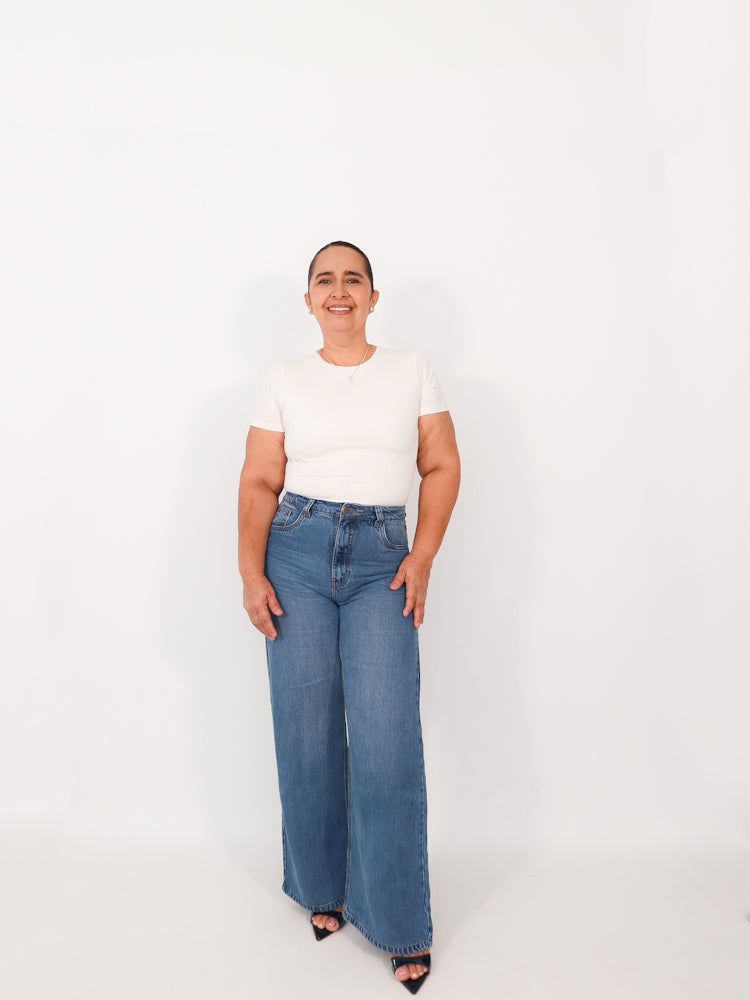 Wide leg regular jeans liviano azul medio