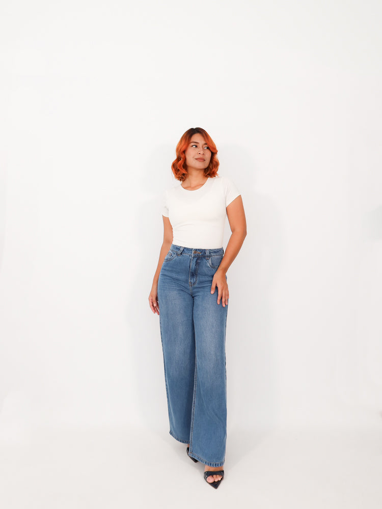 Wide leg regular jeans liviano azul medio
