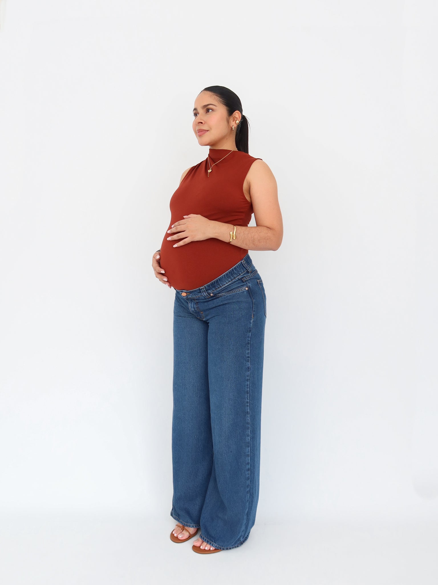 Wide leg jeans liviano regular tiro bajo y elástico azul