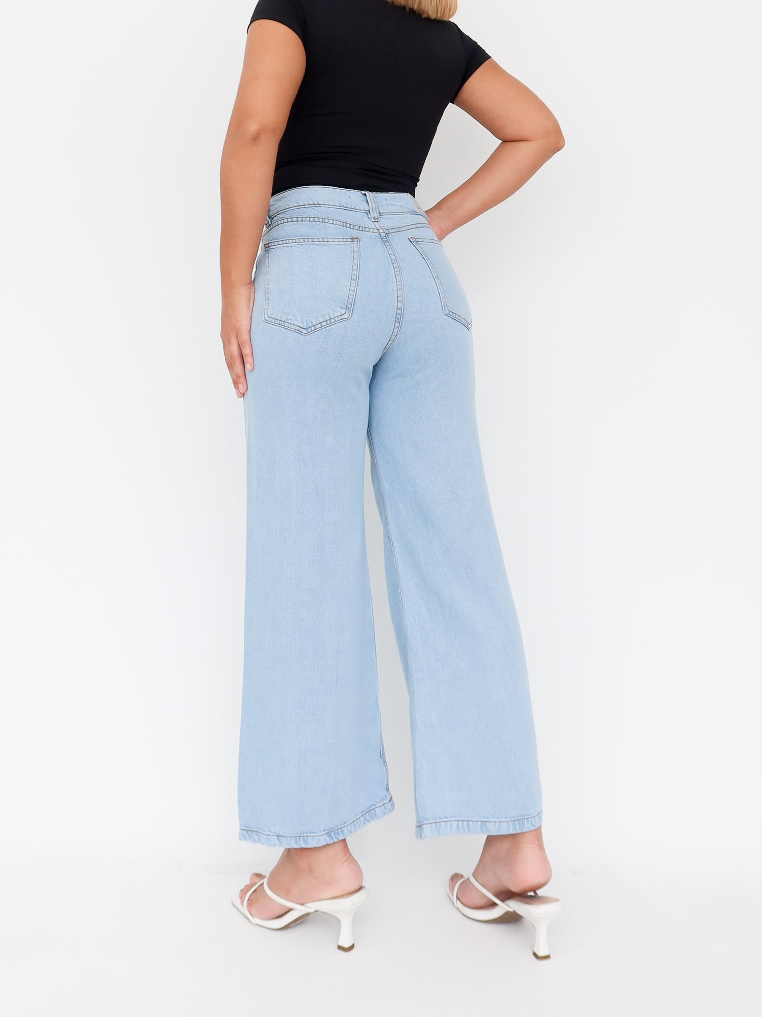 Mini wide leg jeans liviano azul hielo