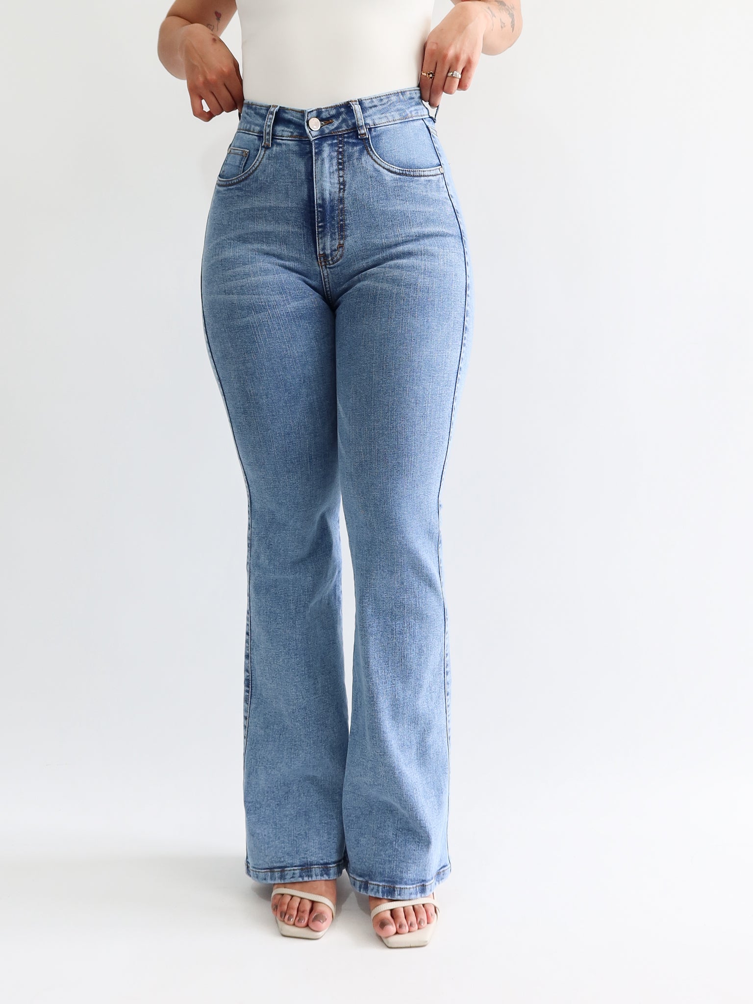 Bootcut jeans regular bigote azul medio