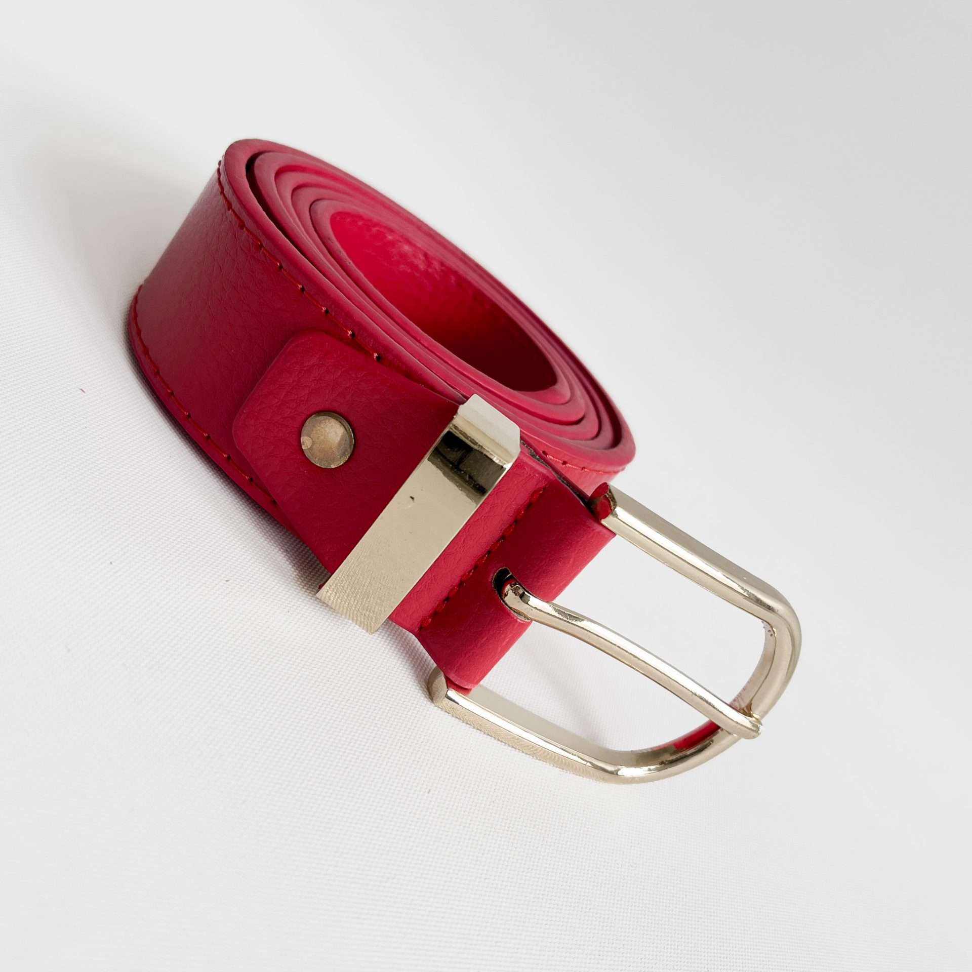 Cinturon hebilla y pasador dorado