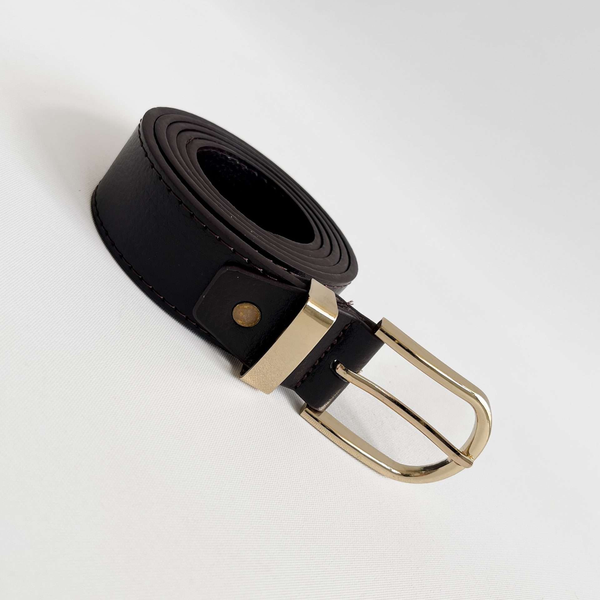 Cinturon hebilla y pasador dorado