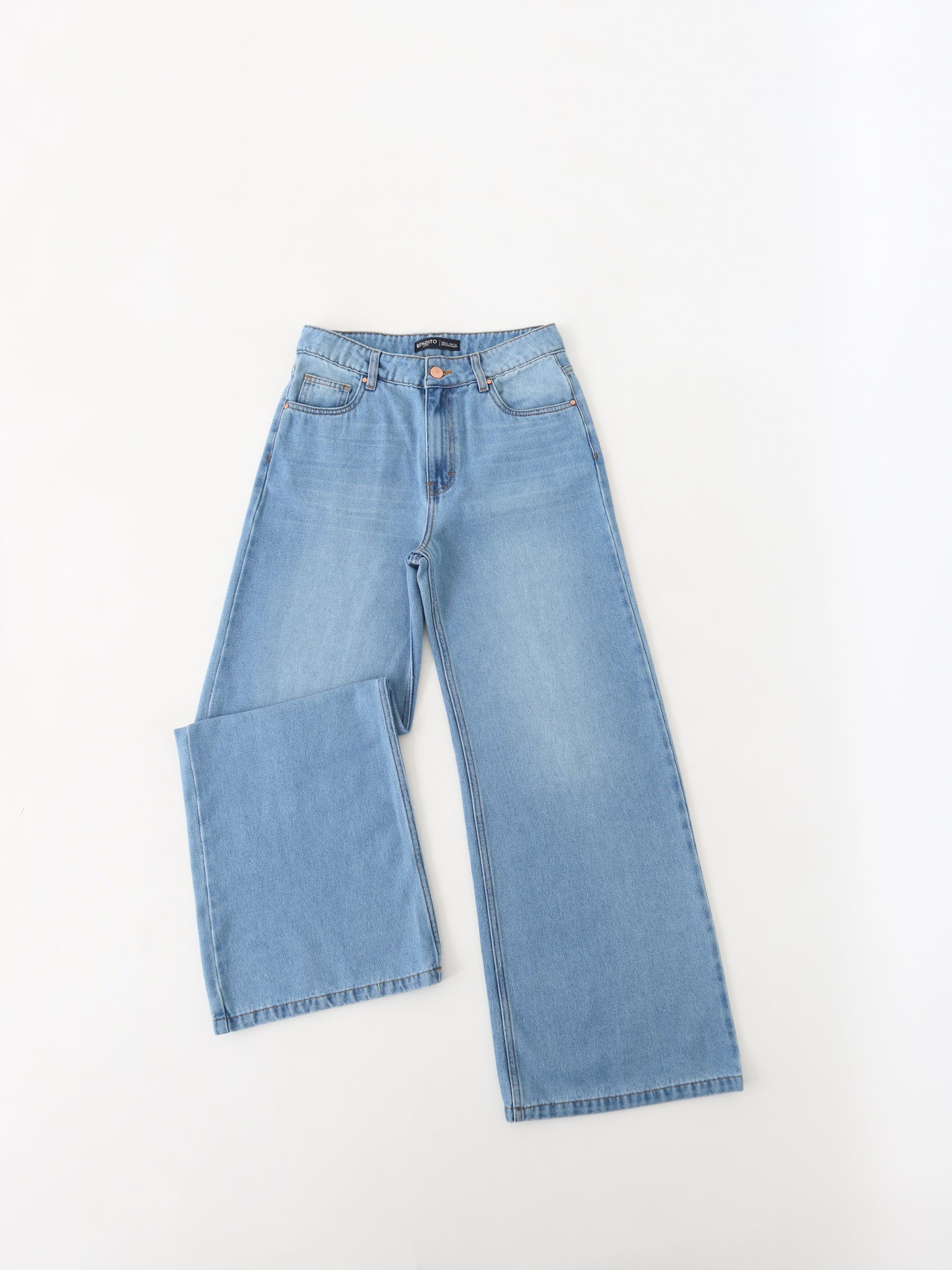 Baggy regular jeans azul claro