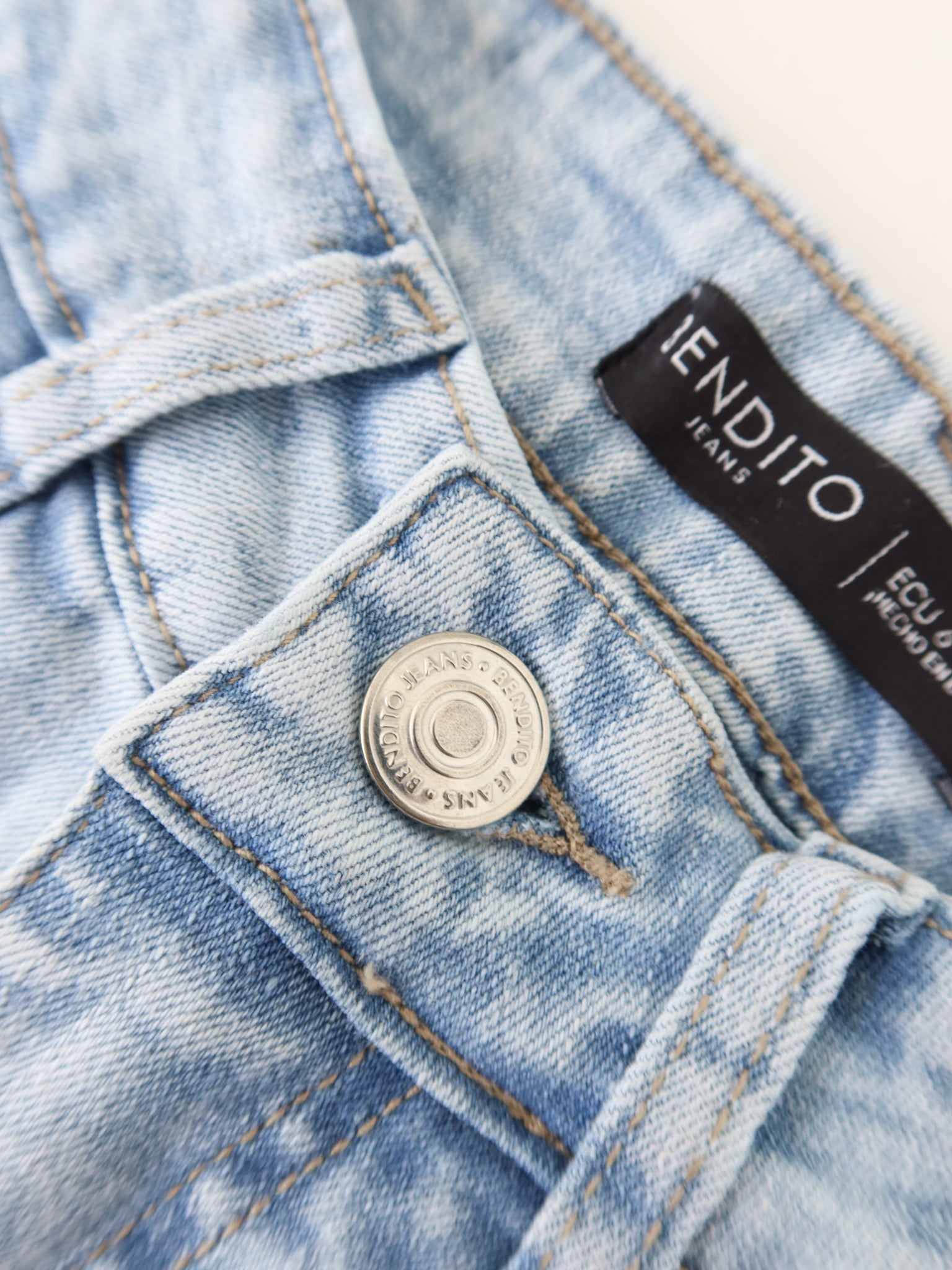 Bootcut regular jeans azul hielo