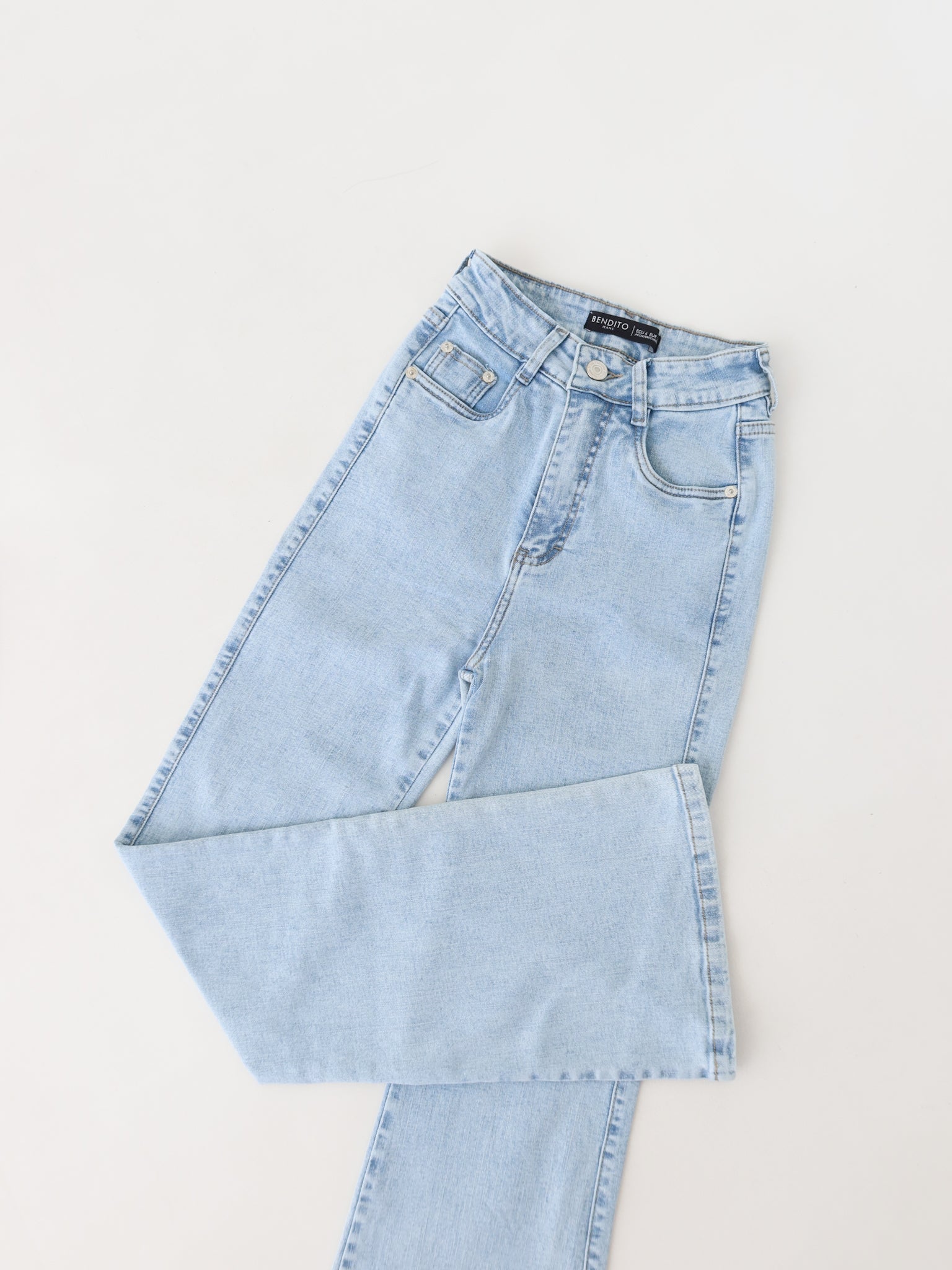 Bootcut regular jeans azul hielo