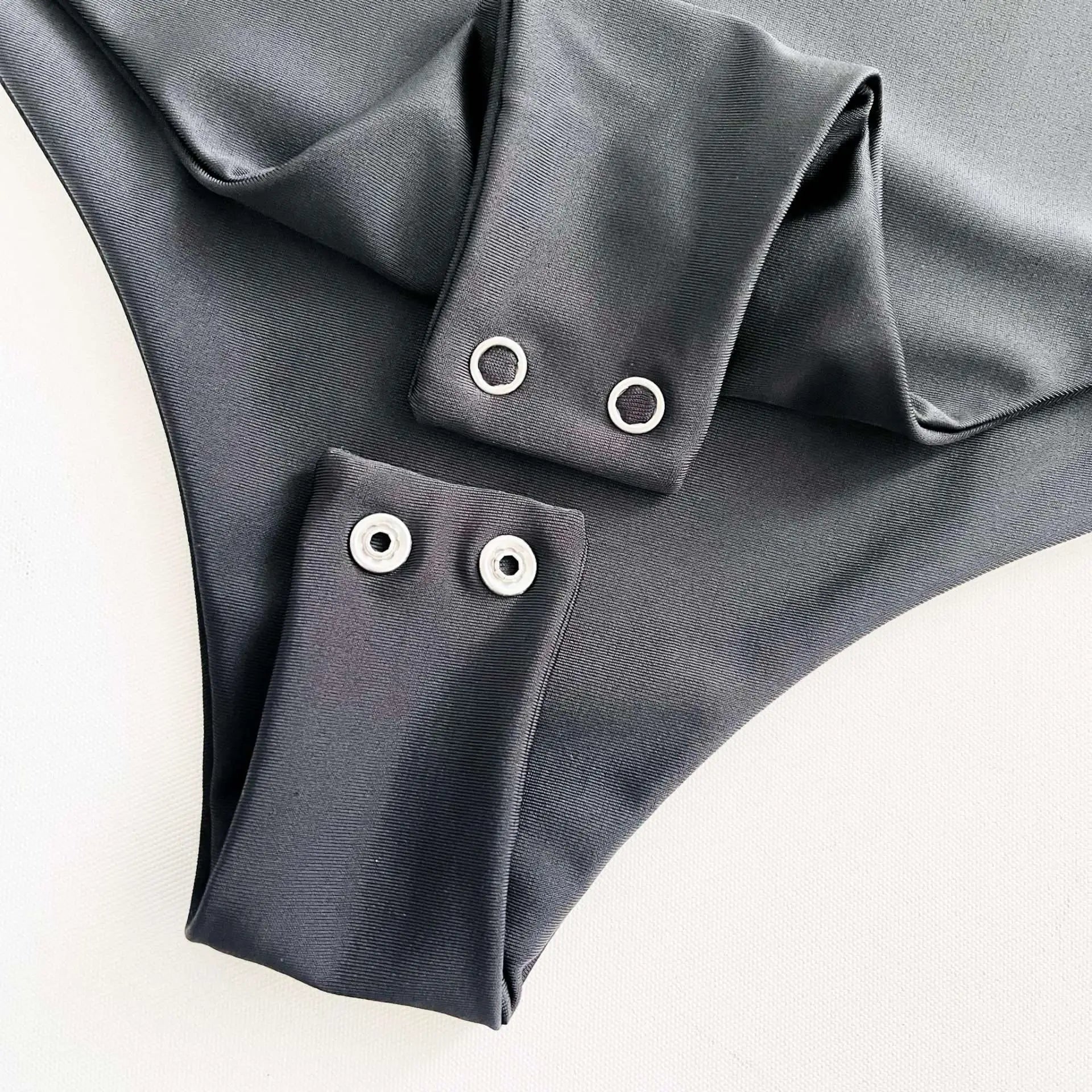 Body manga corta gris