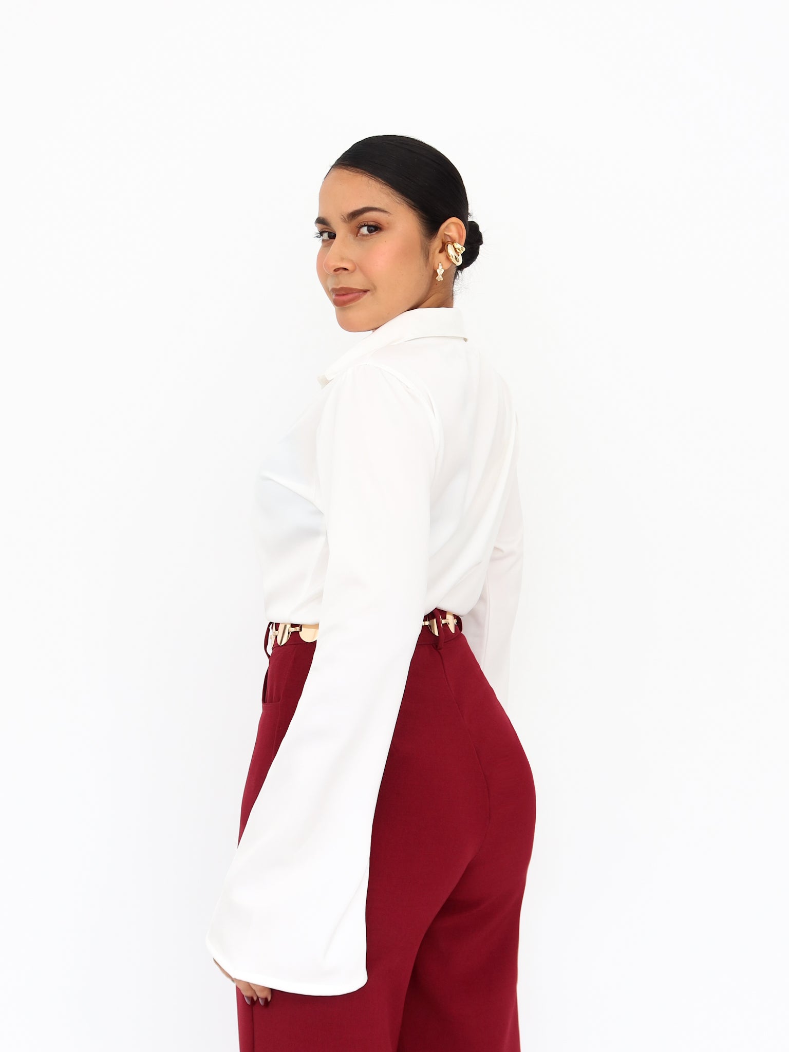 Camisa satinada manga campana off white