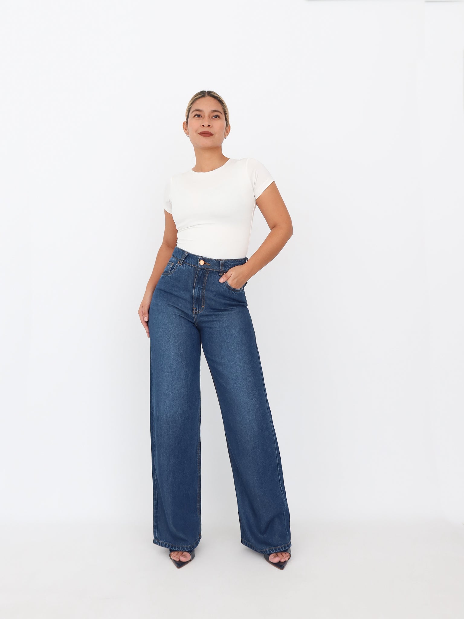 Wide leg regular jeans liviano azul jaspeado