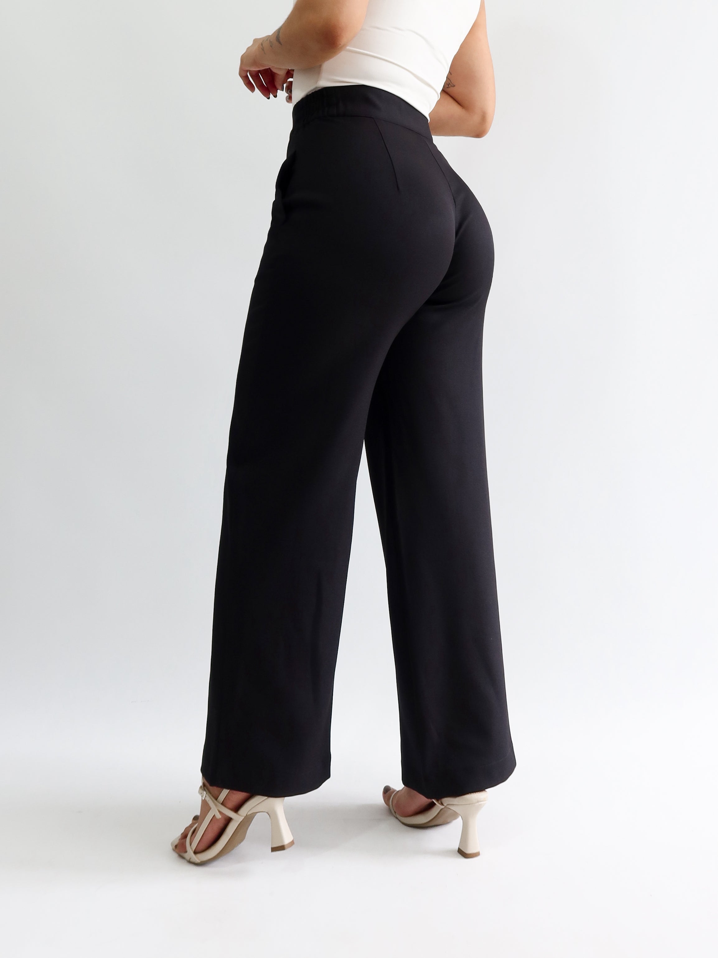 Straight pants elástico midi negro