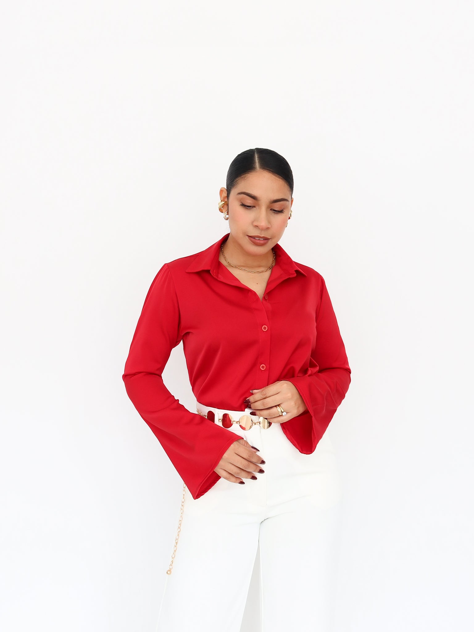 Camisa satinada manga campana roja