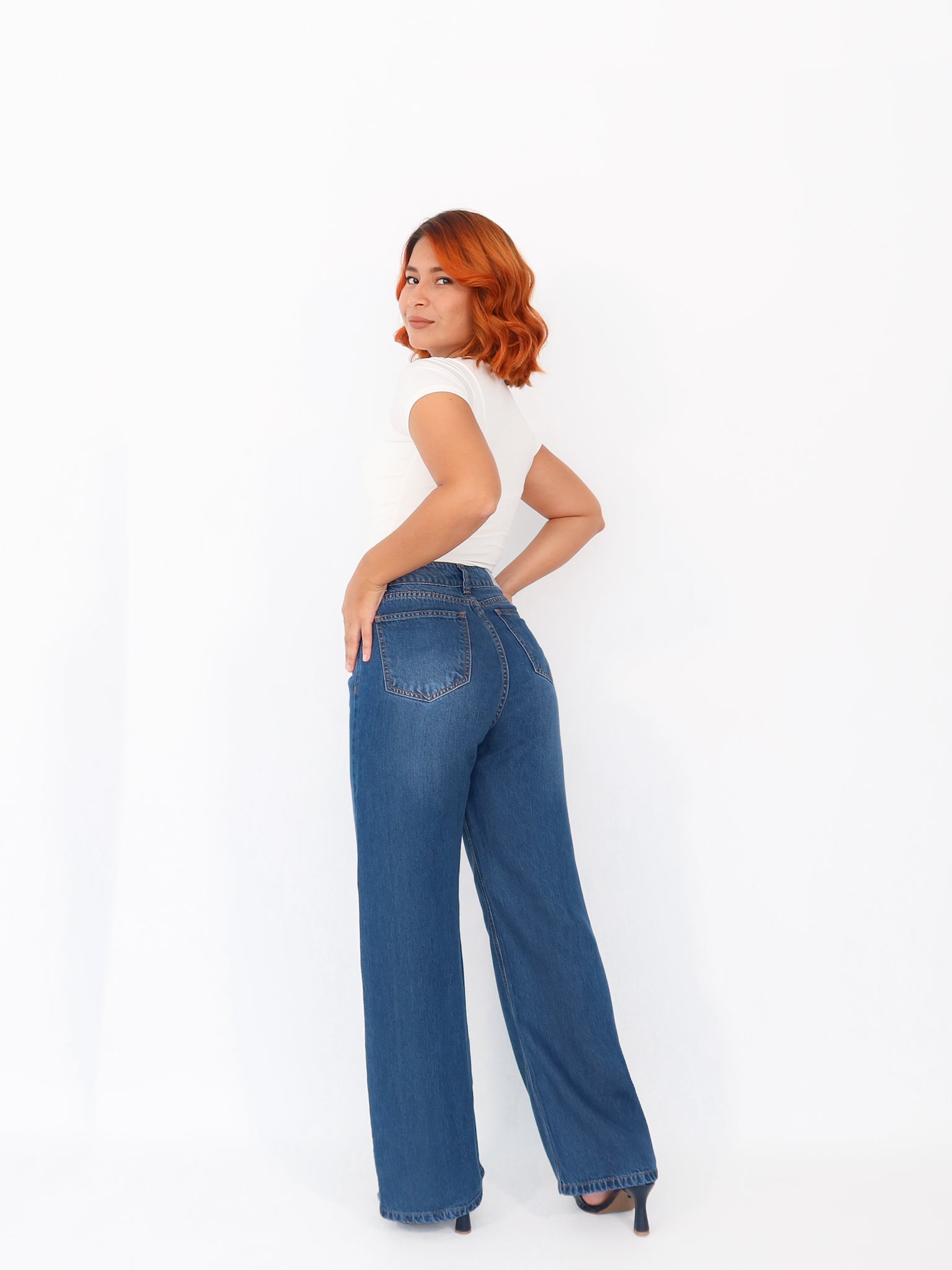 Wide leg regular jeans liviano azul jaspeado