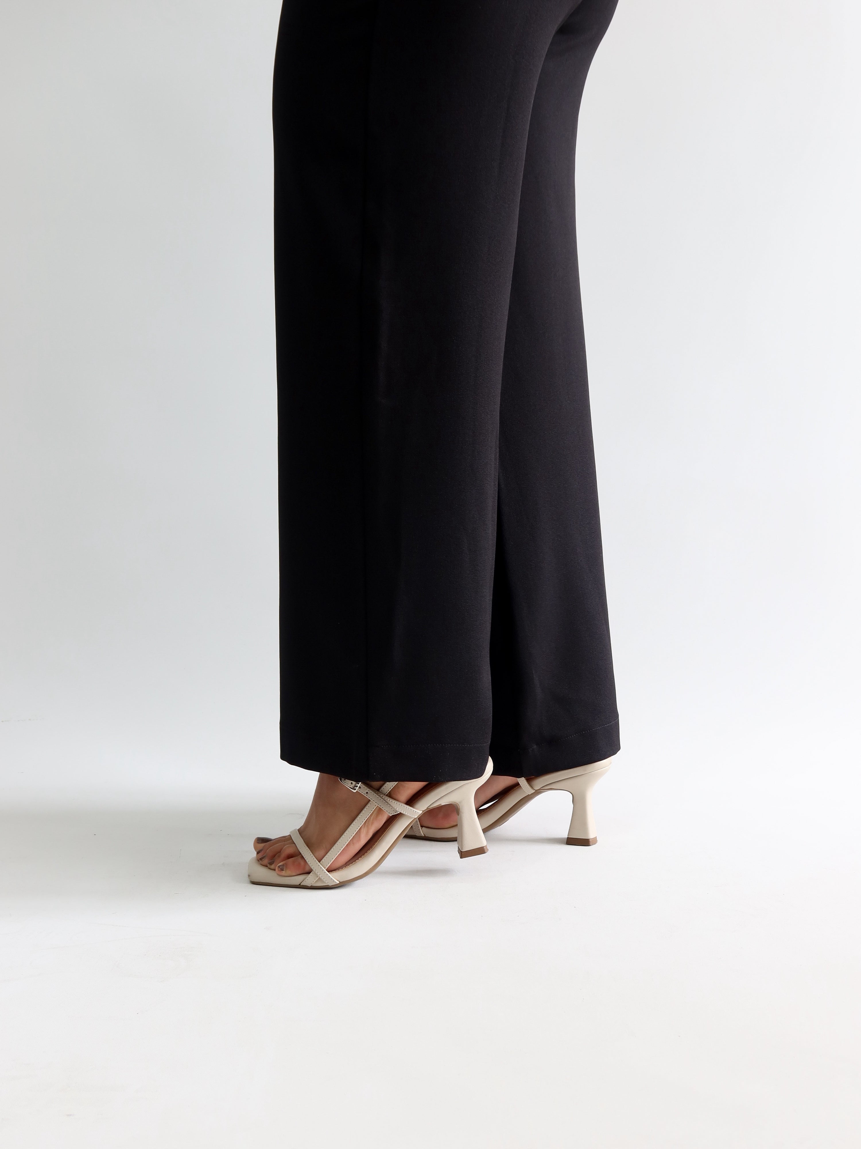 Straight pants elástico midi negro