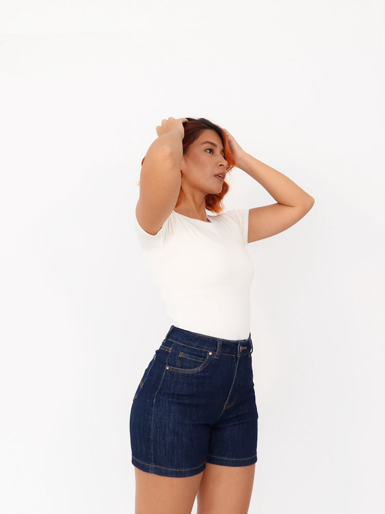 Short tiro alto jeans azul oscuro