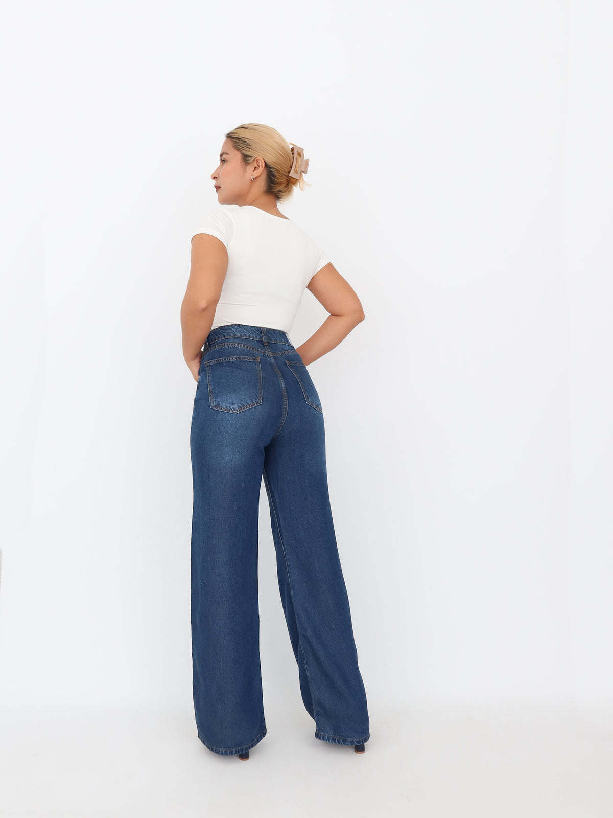 Wide leg regular jeans liviano azul jaspeado