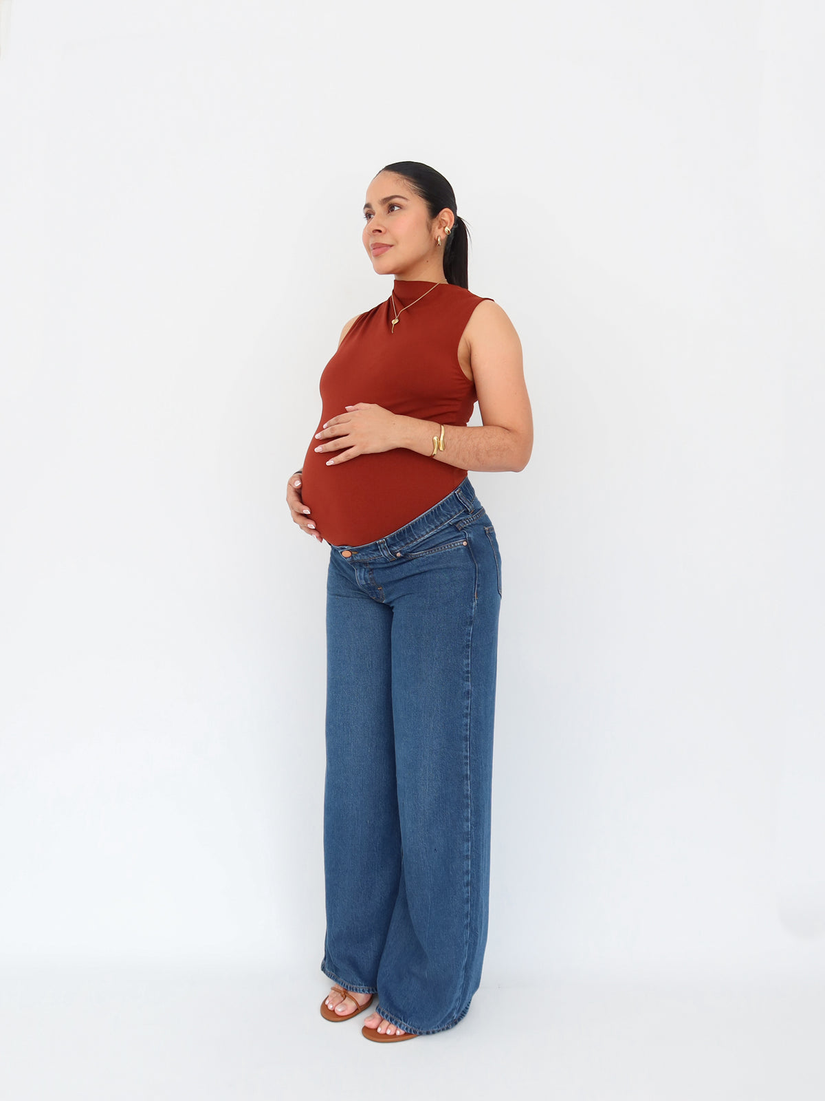 Wide leg jeans liviano regular tiro bajo y elástico azul