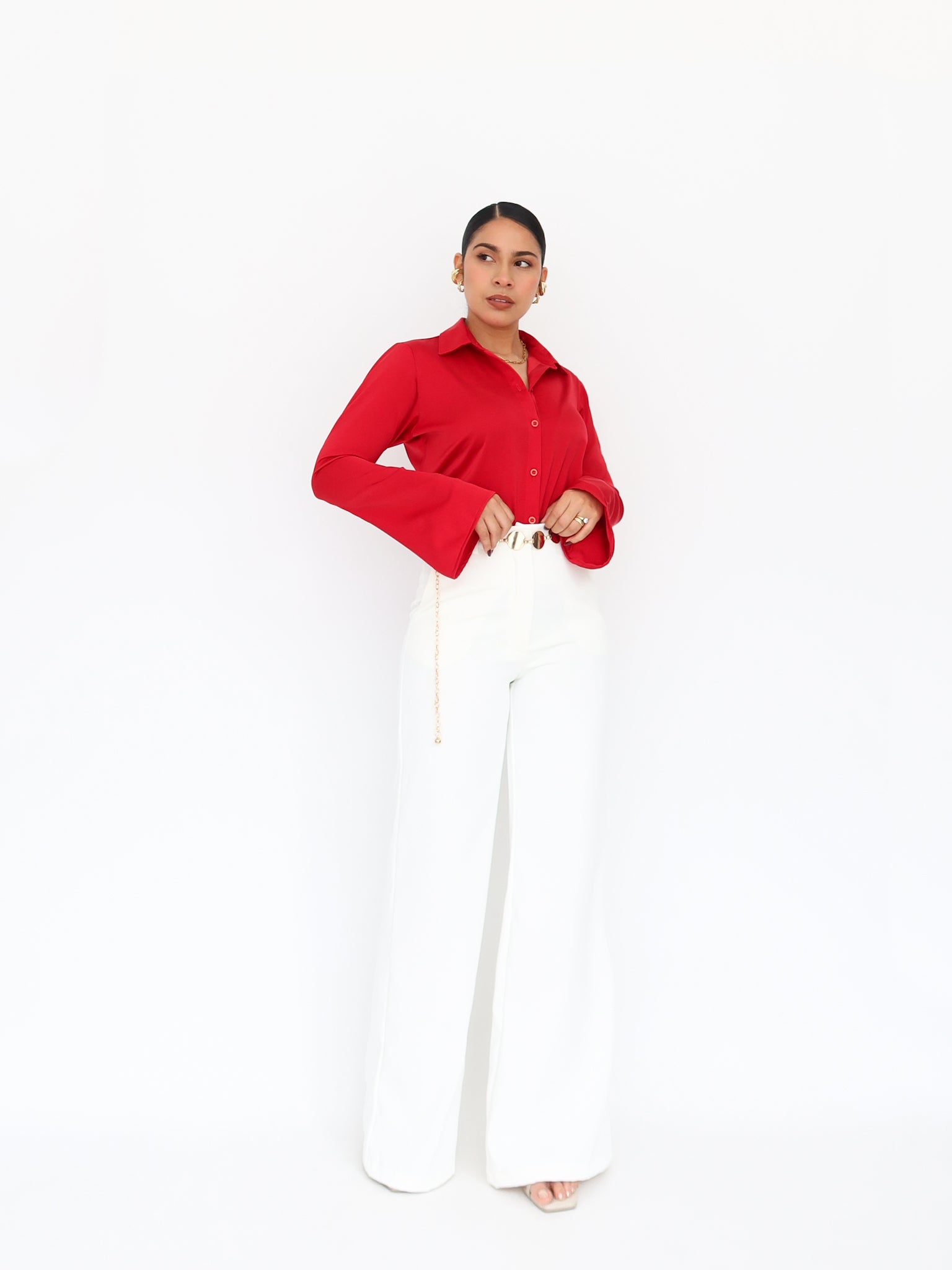 Camisa satinada manga campana roja