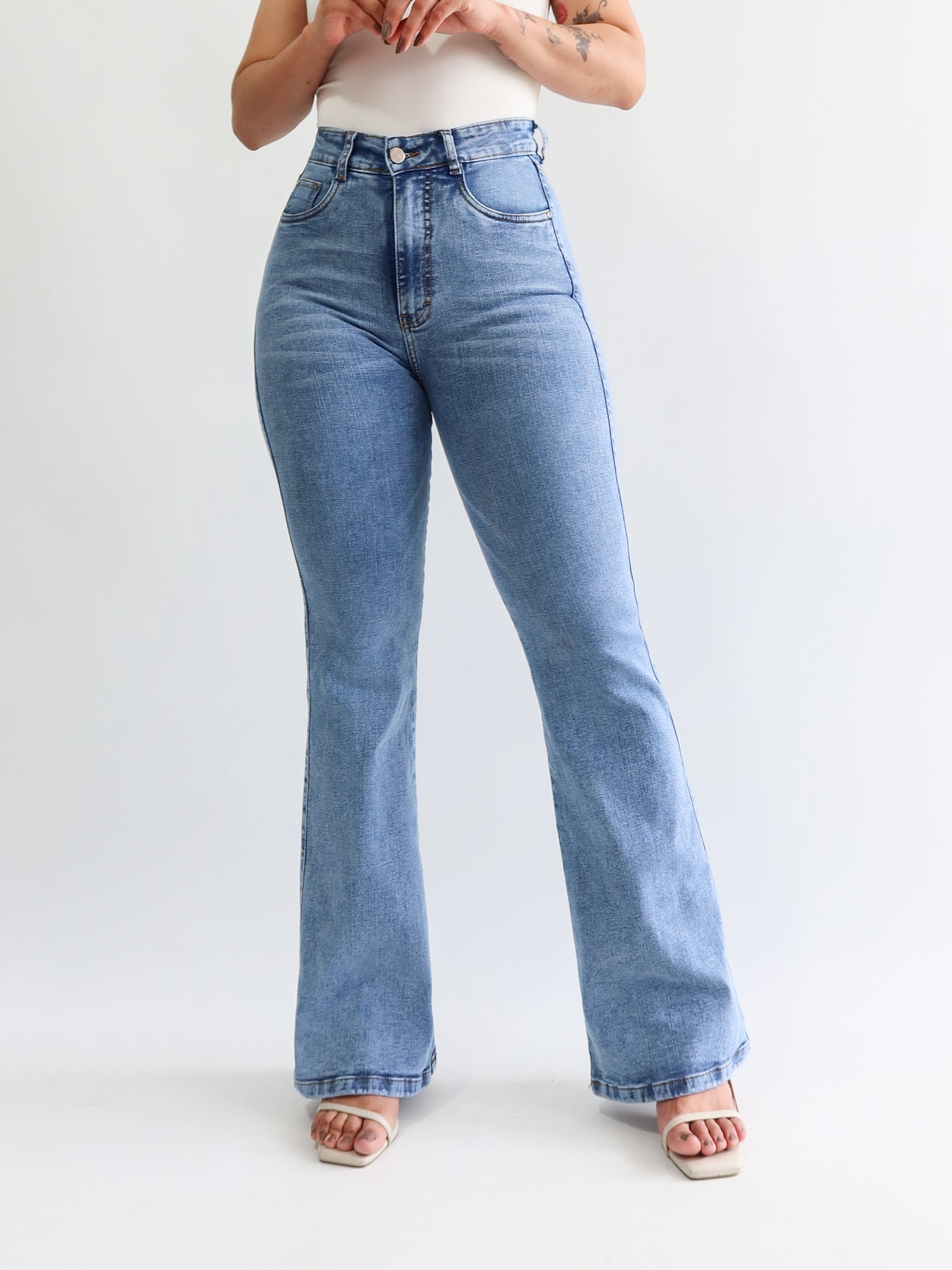 Bootcut jeans regular bigote azul medio