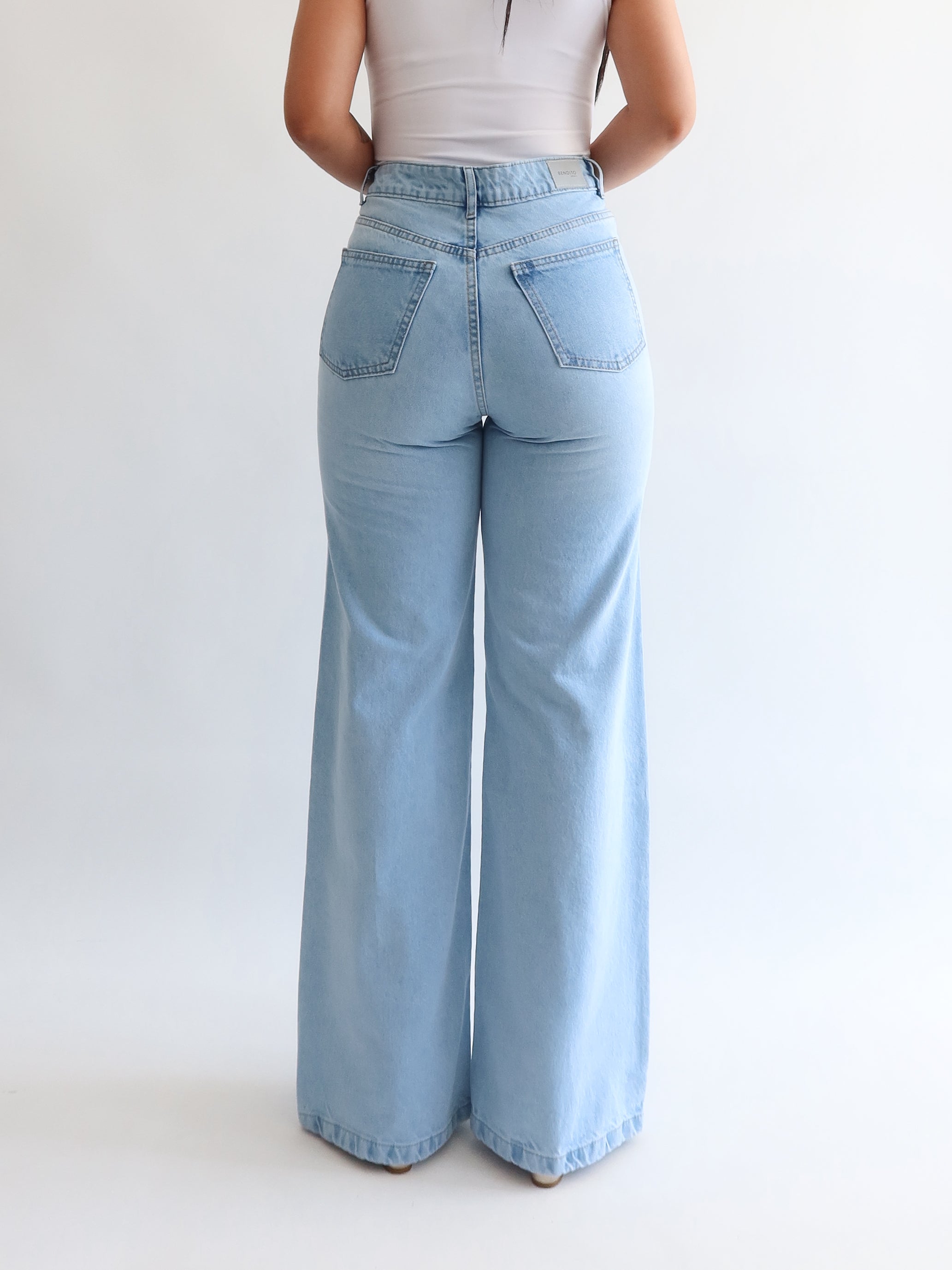 Wide leg jeans regular azul hielo