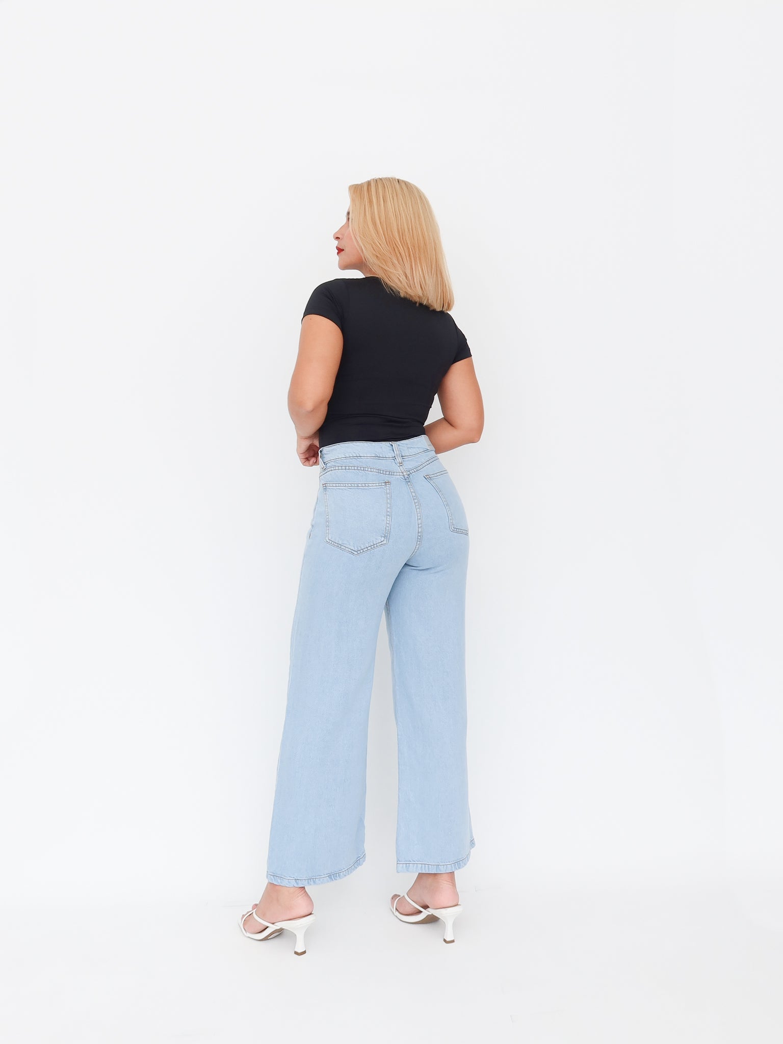 Mini wide leg jeans liviano azul hielo