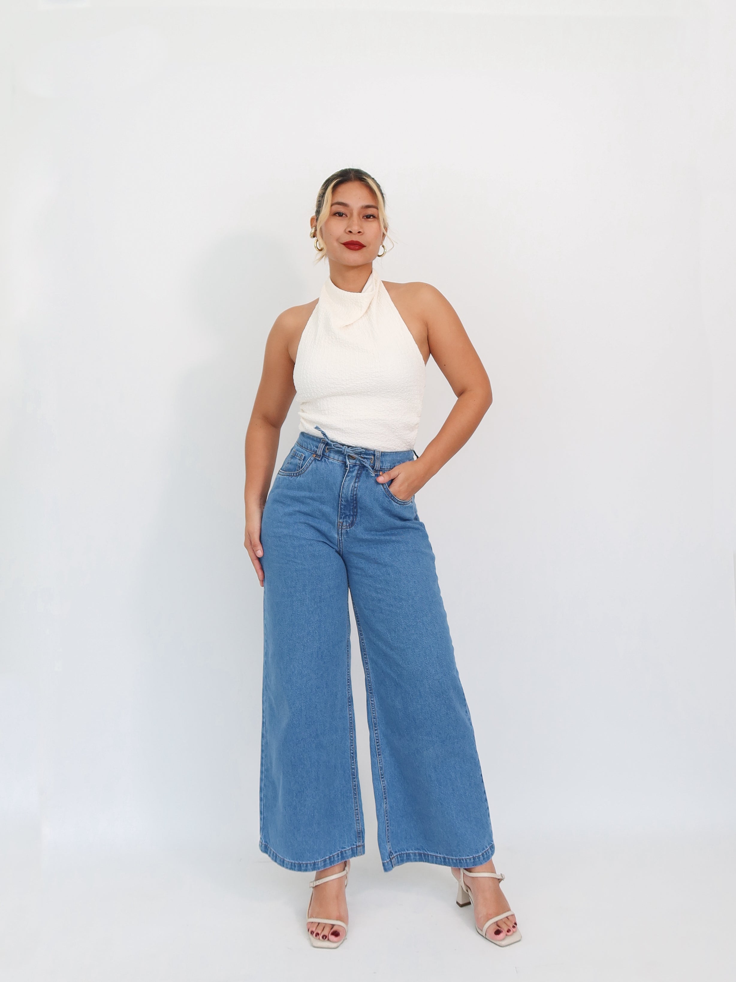 Mini wide leg jeans con cordón azul medio