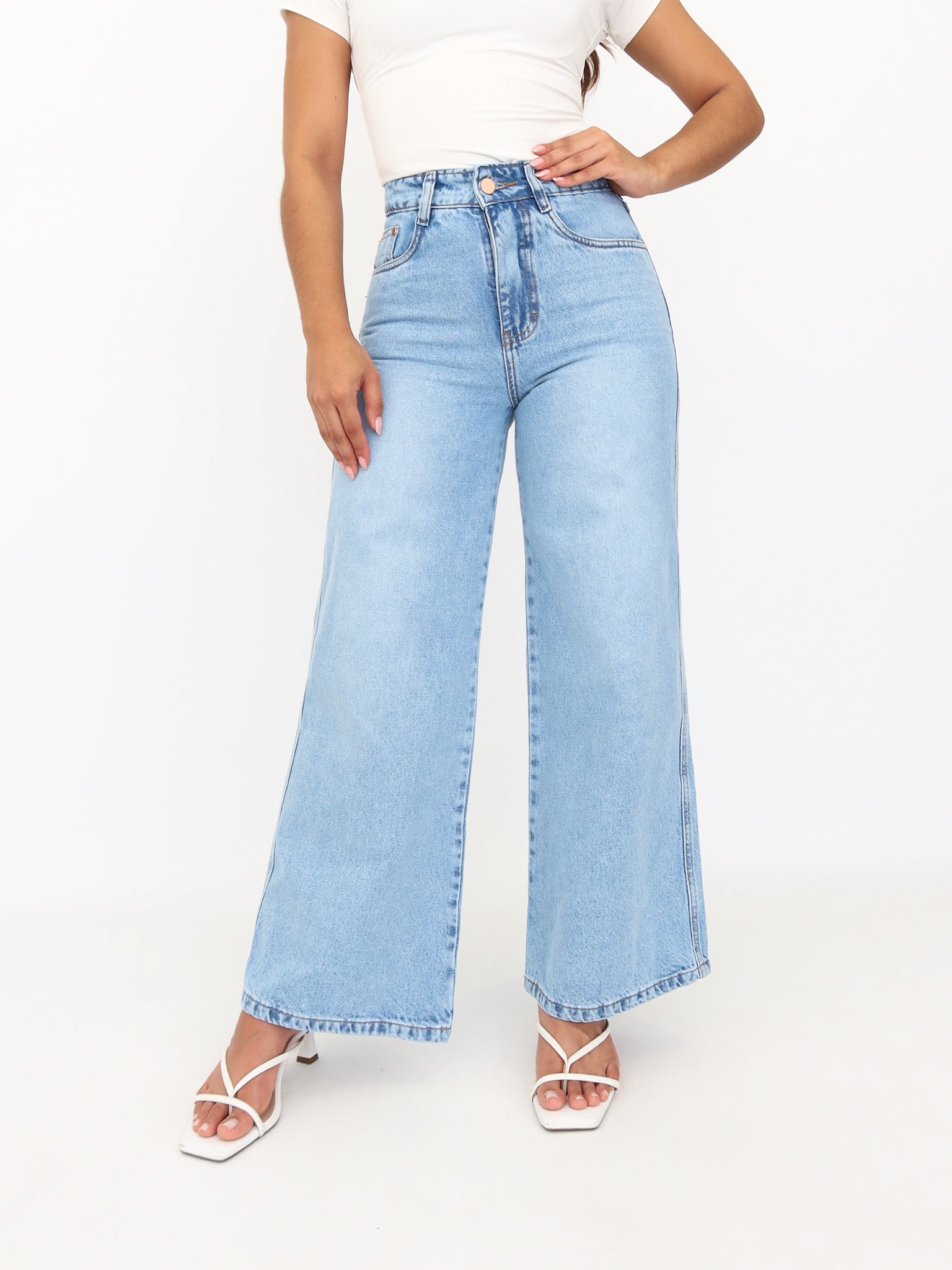 Mini wide leg jeans azul hielo