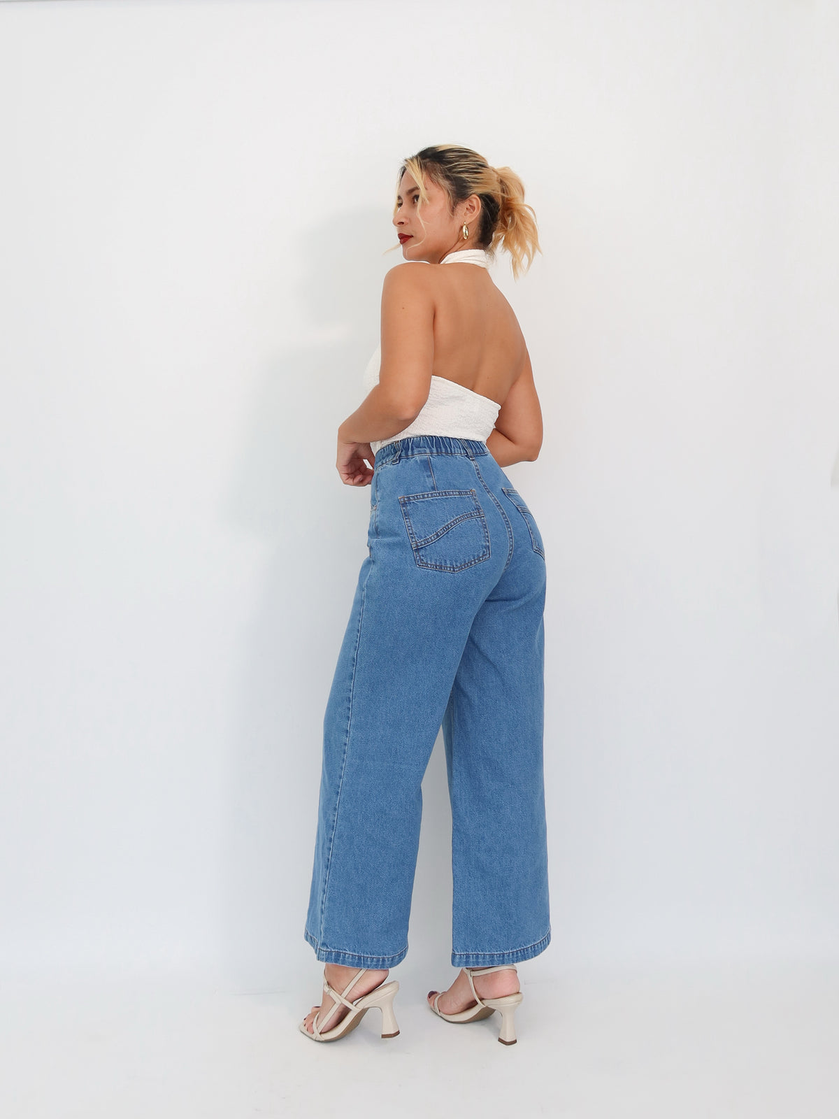 Mini wide leg jeans con cordón azul medio