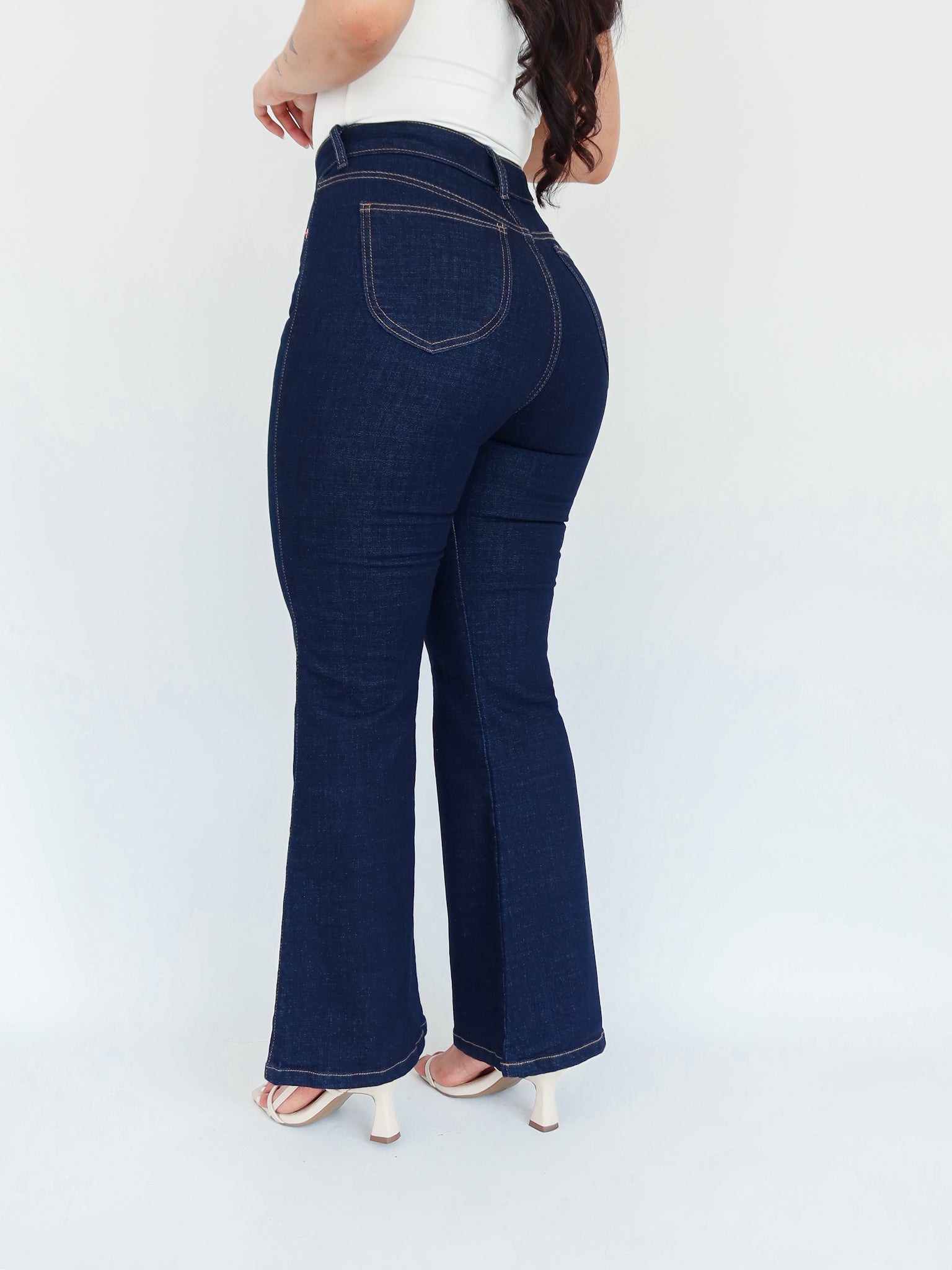 Mini bootcut jeans azul oscuro