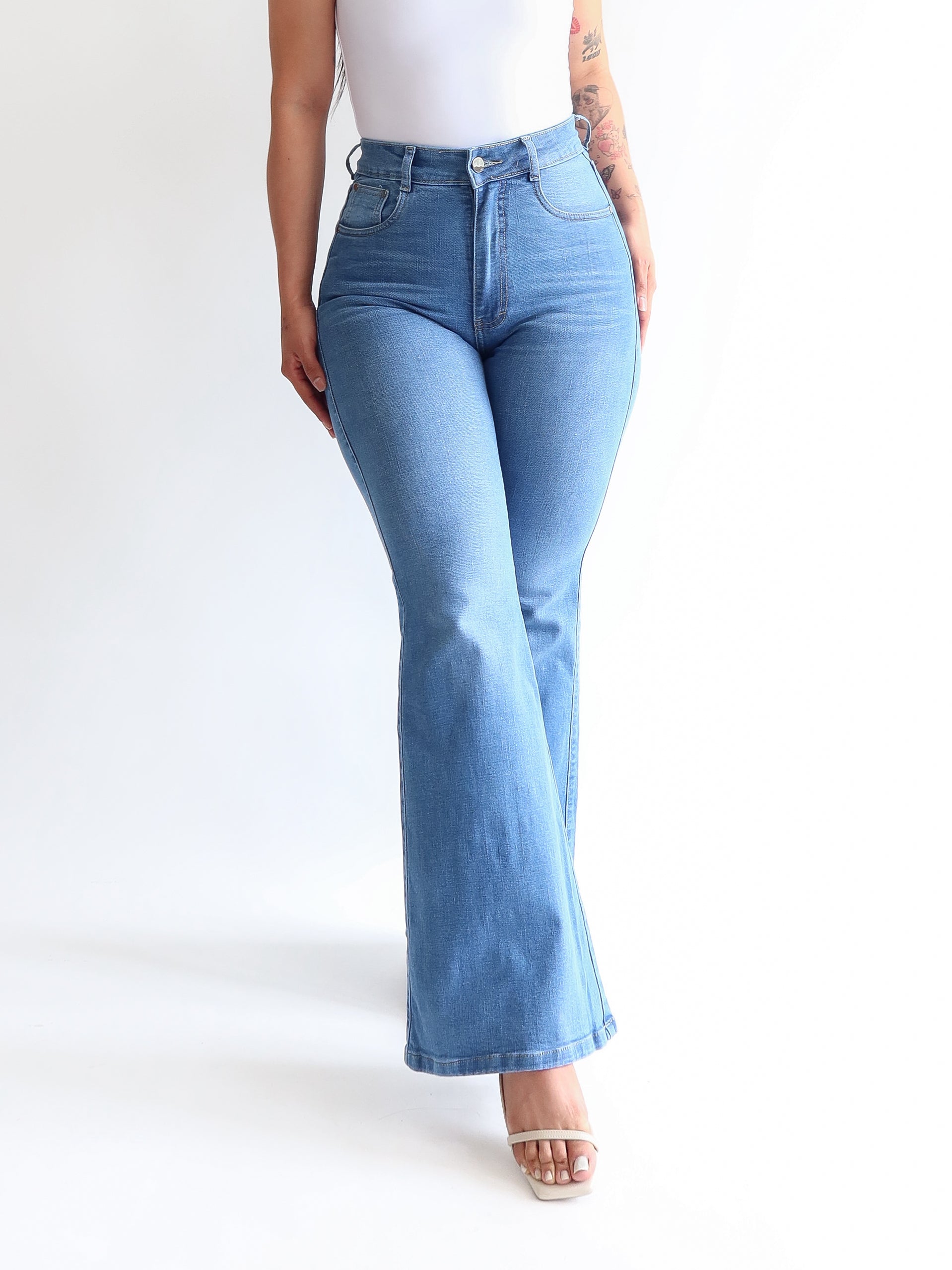 Flare jeans regular azul medio