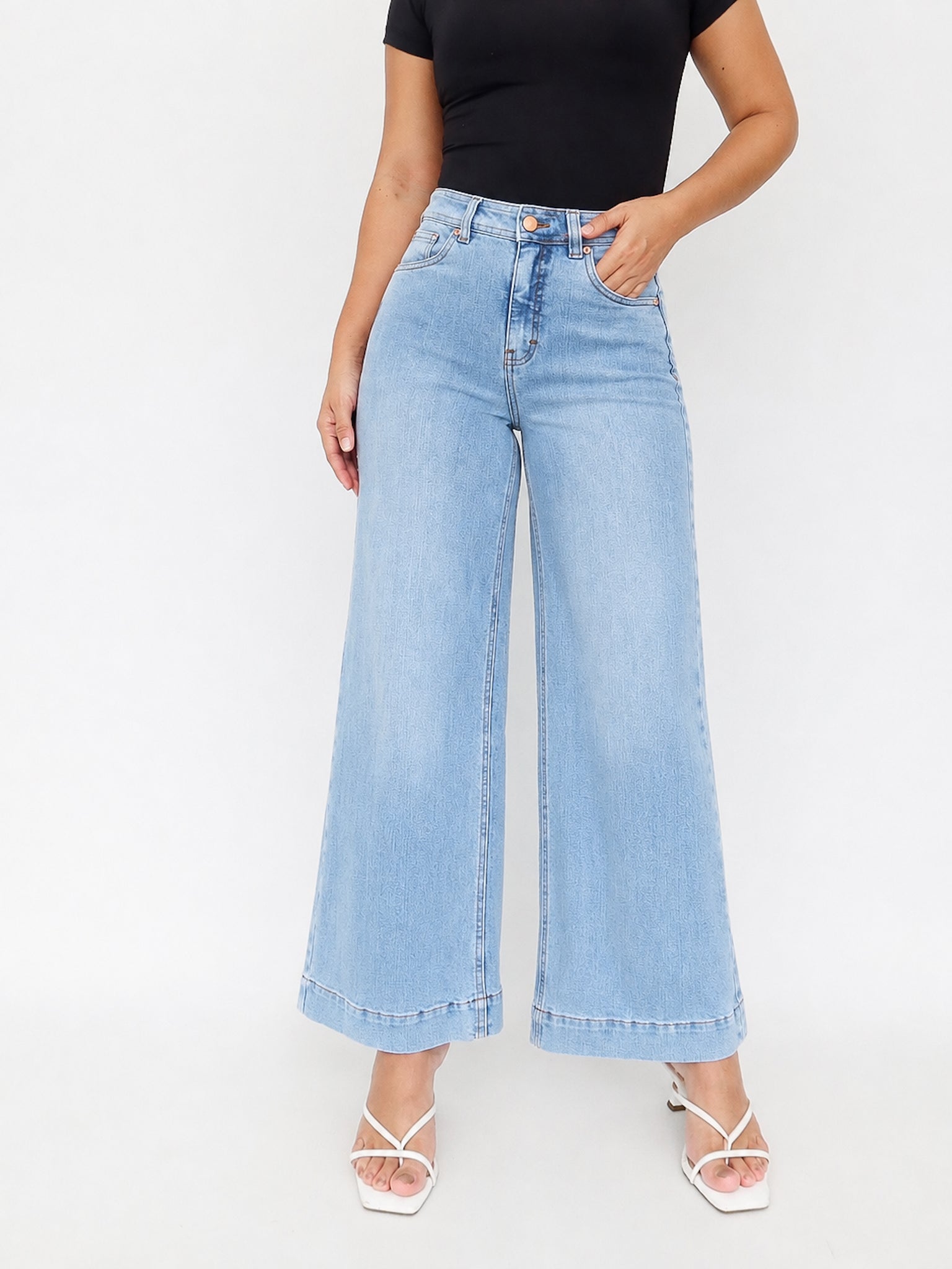 Mini wide leg jeans stretch azul claro