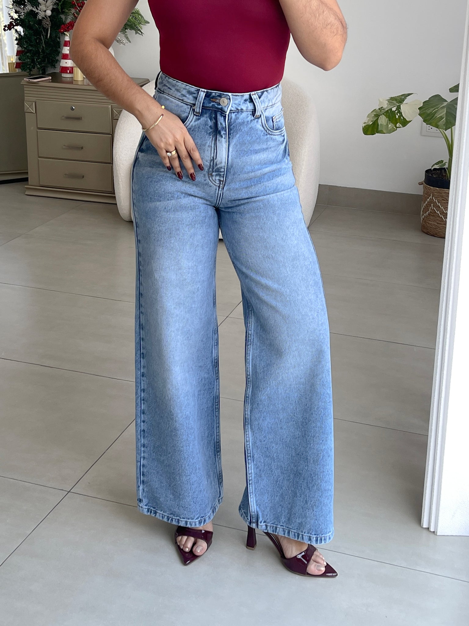 Wide leg regular jeans azul claro
