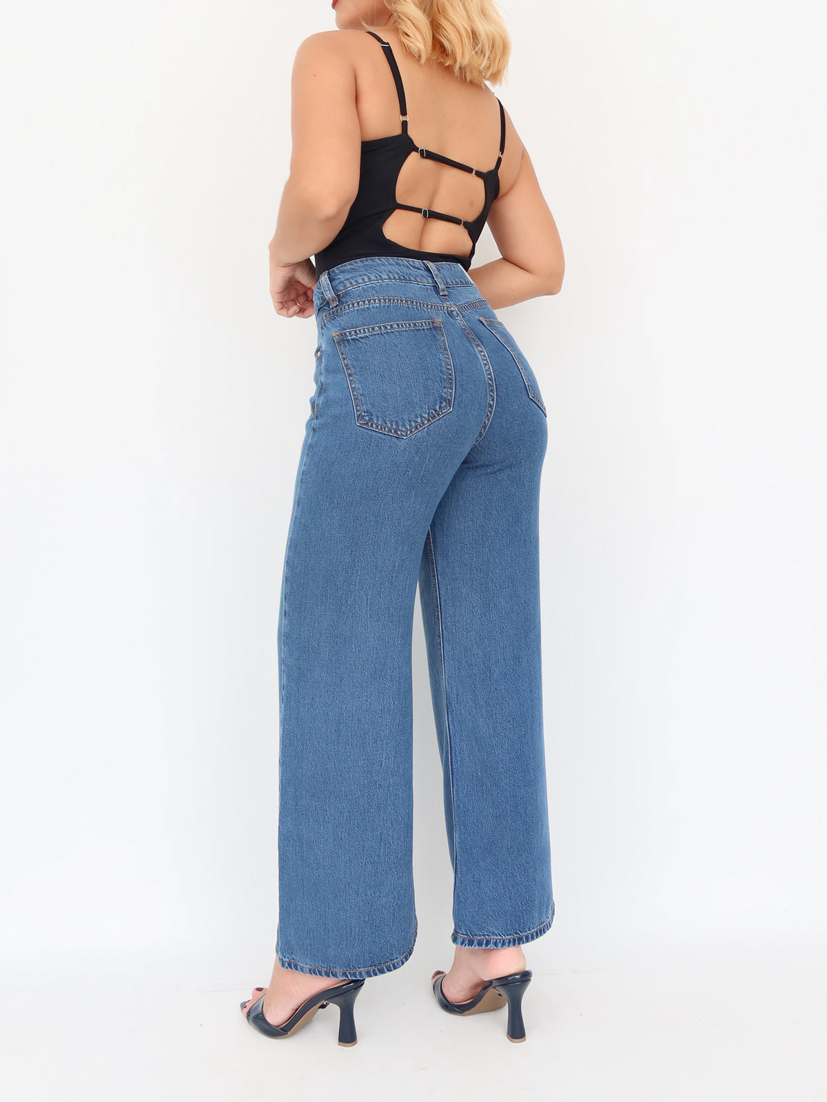 Mini wide leg jeans liviano azul medio