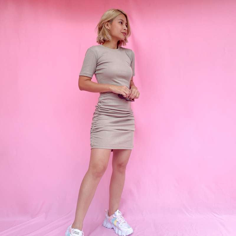 Vestido rib tiras