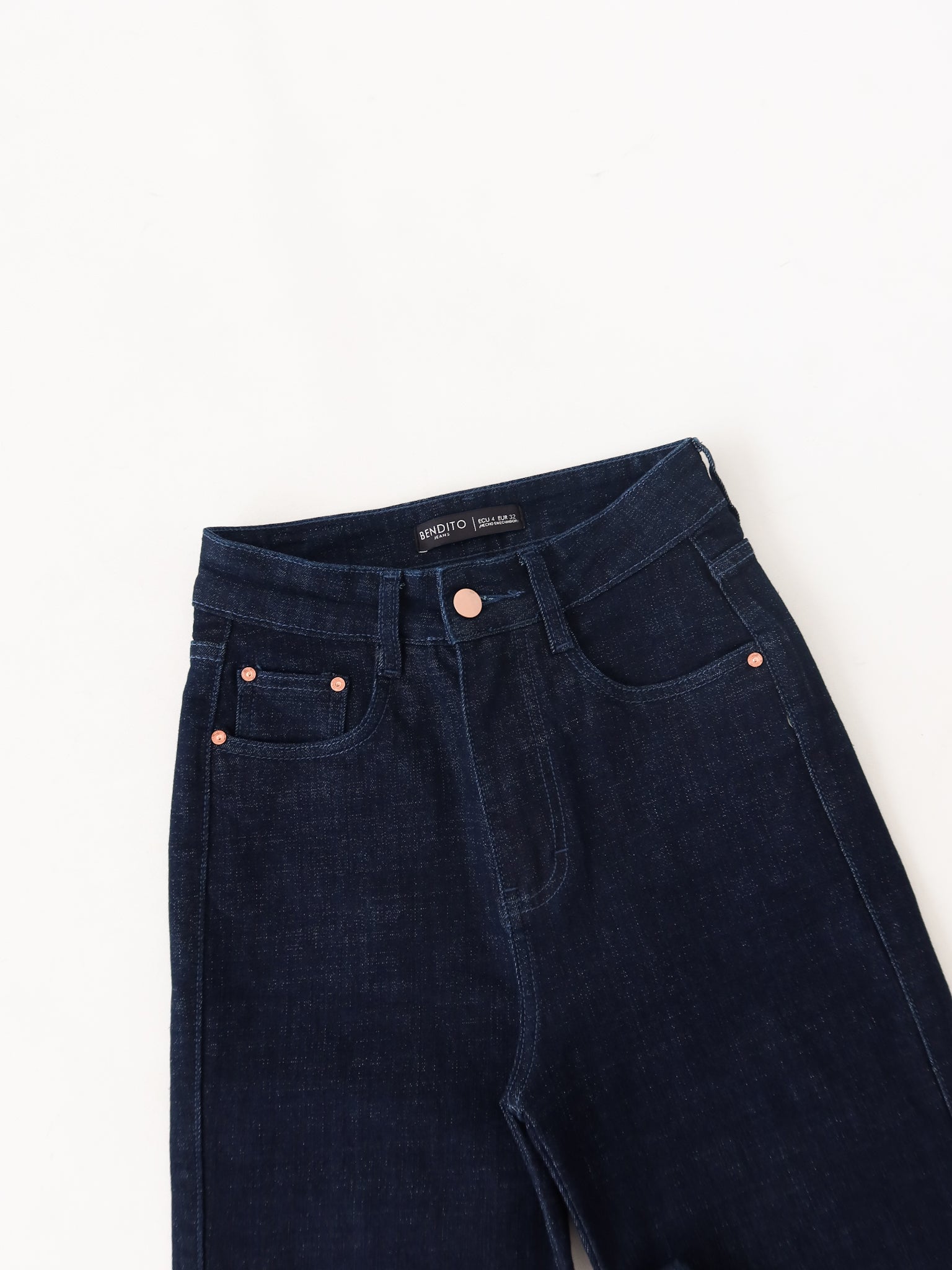 Flare regular jeans azul oscuro