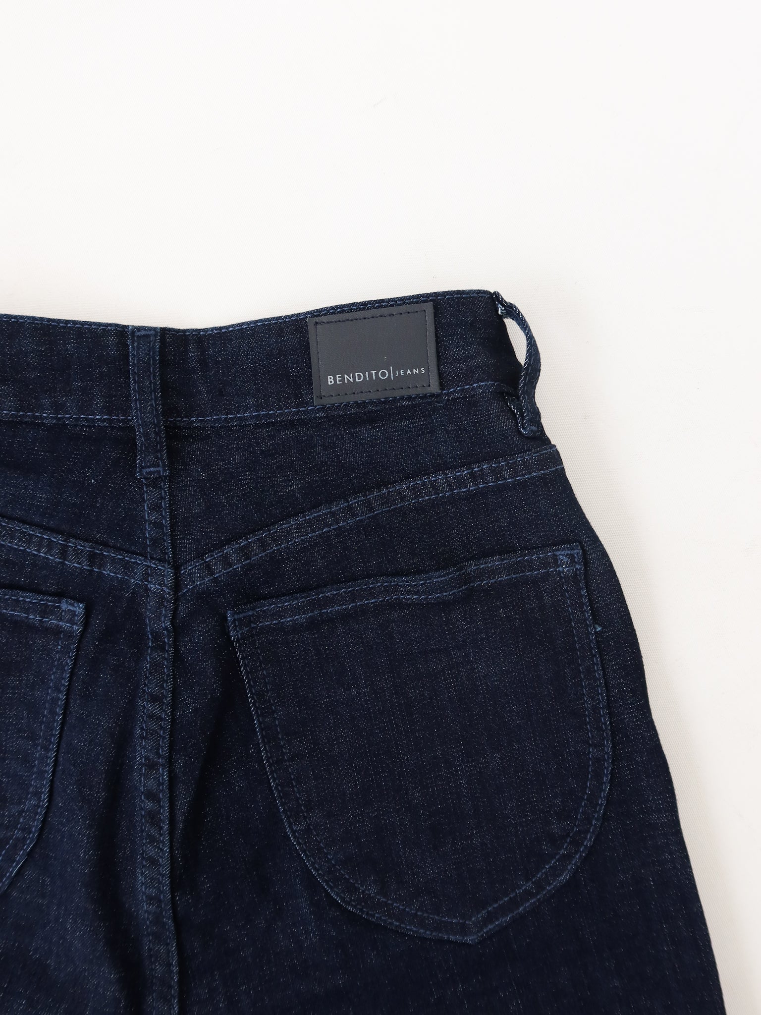 Flare regular jeans azul oscuro