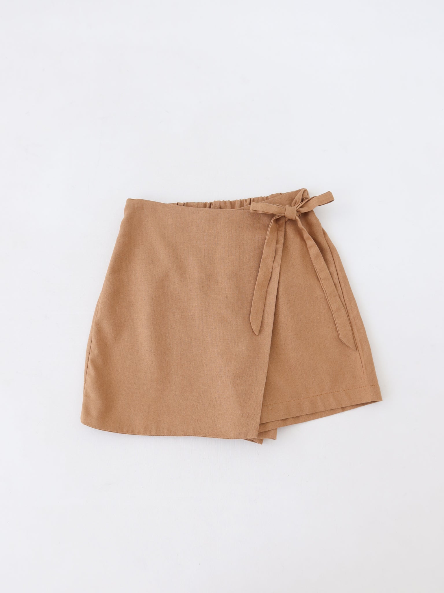 Falda short Mónaco camel