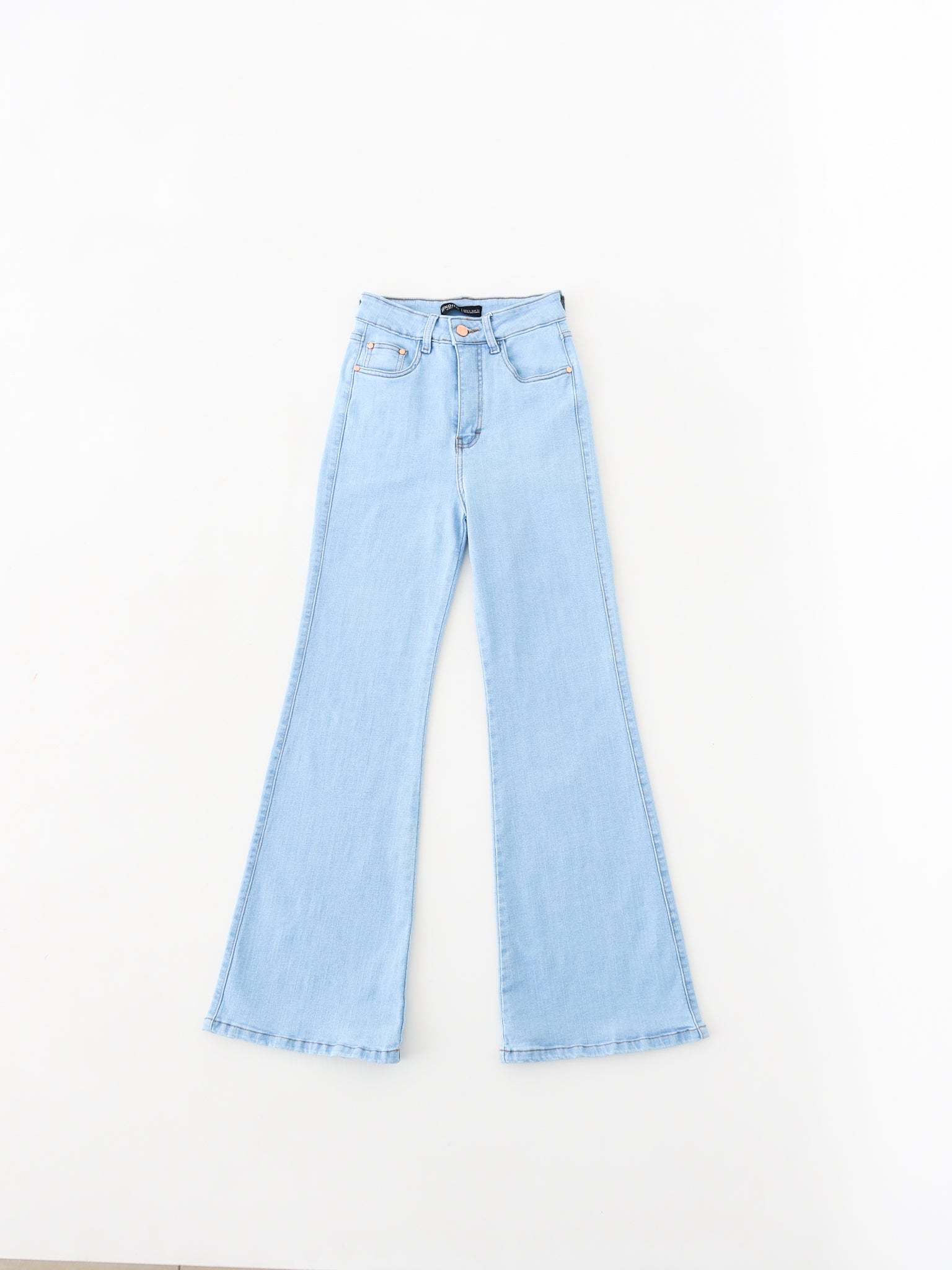Flare regular jeans azul hielo