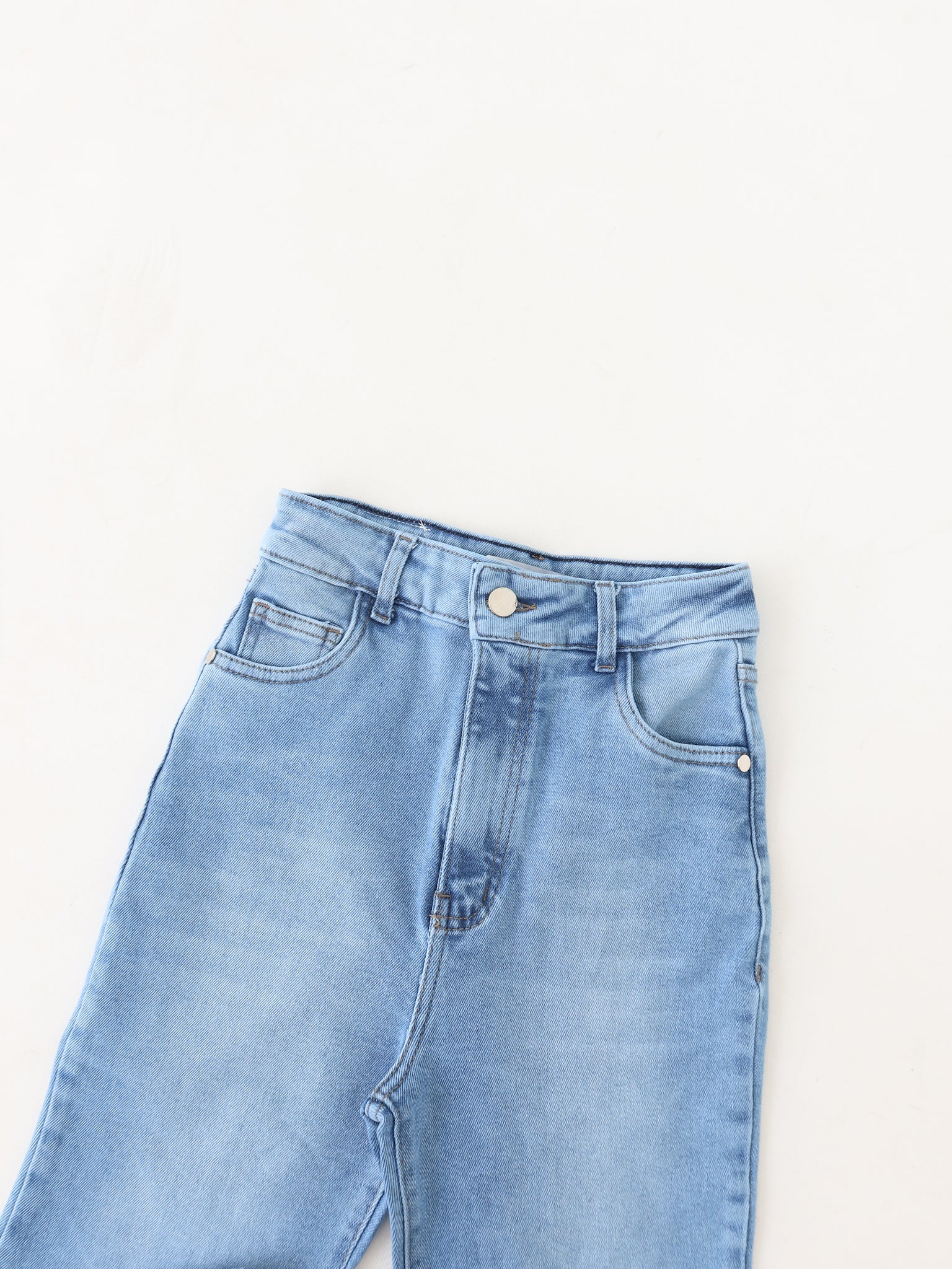 Flare regular jeans azul claro