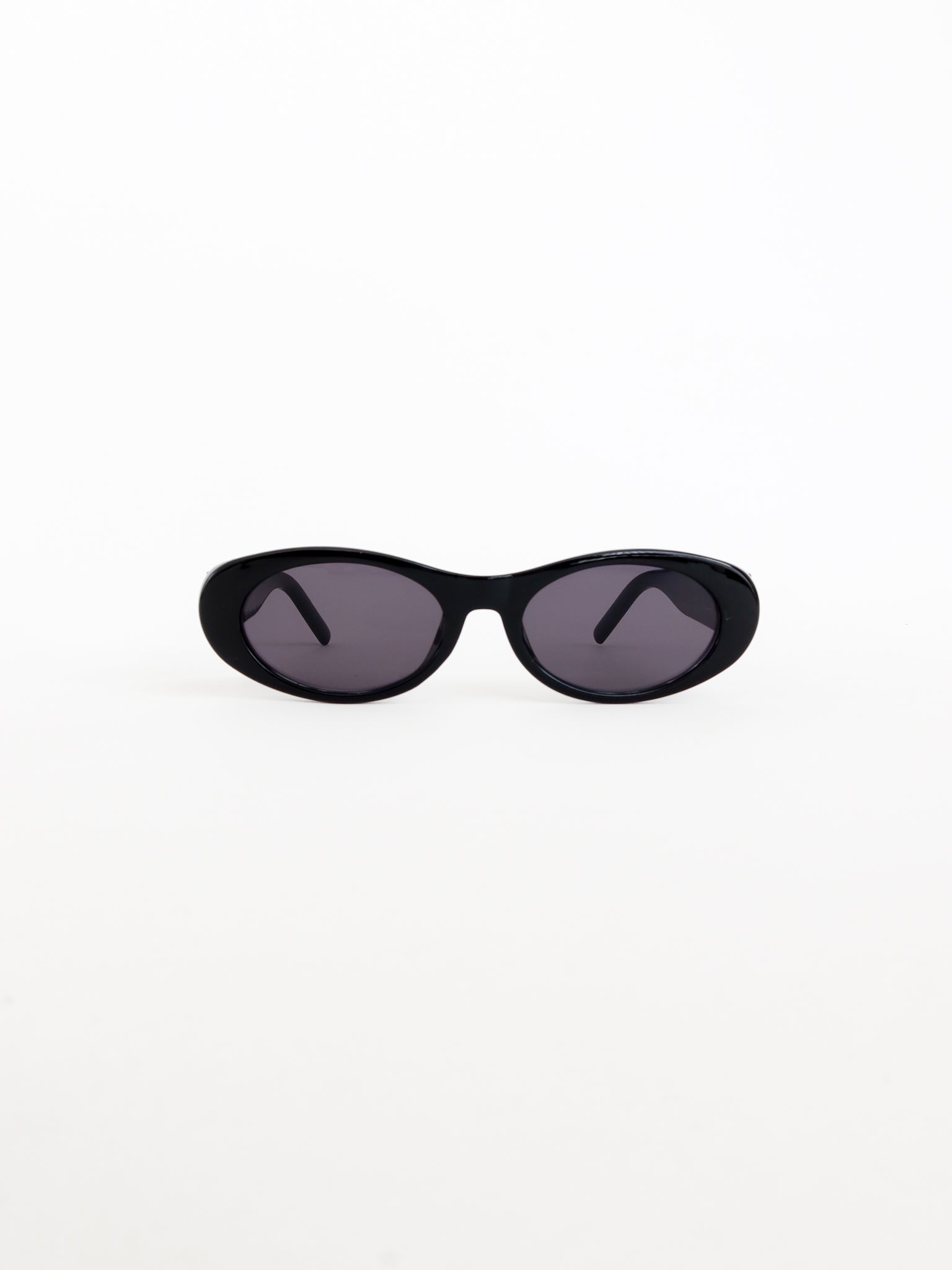 Gafas de sol ovaladas lentes negros