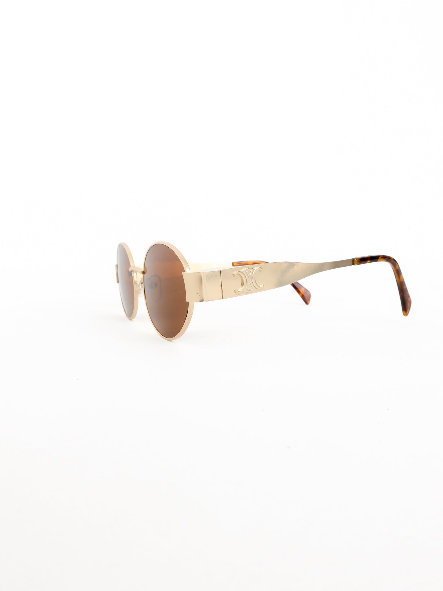Gafas de sol ovaladas armazón metálico