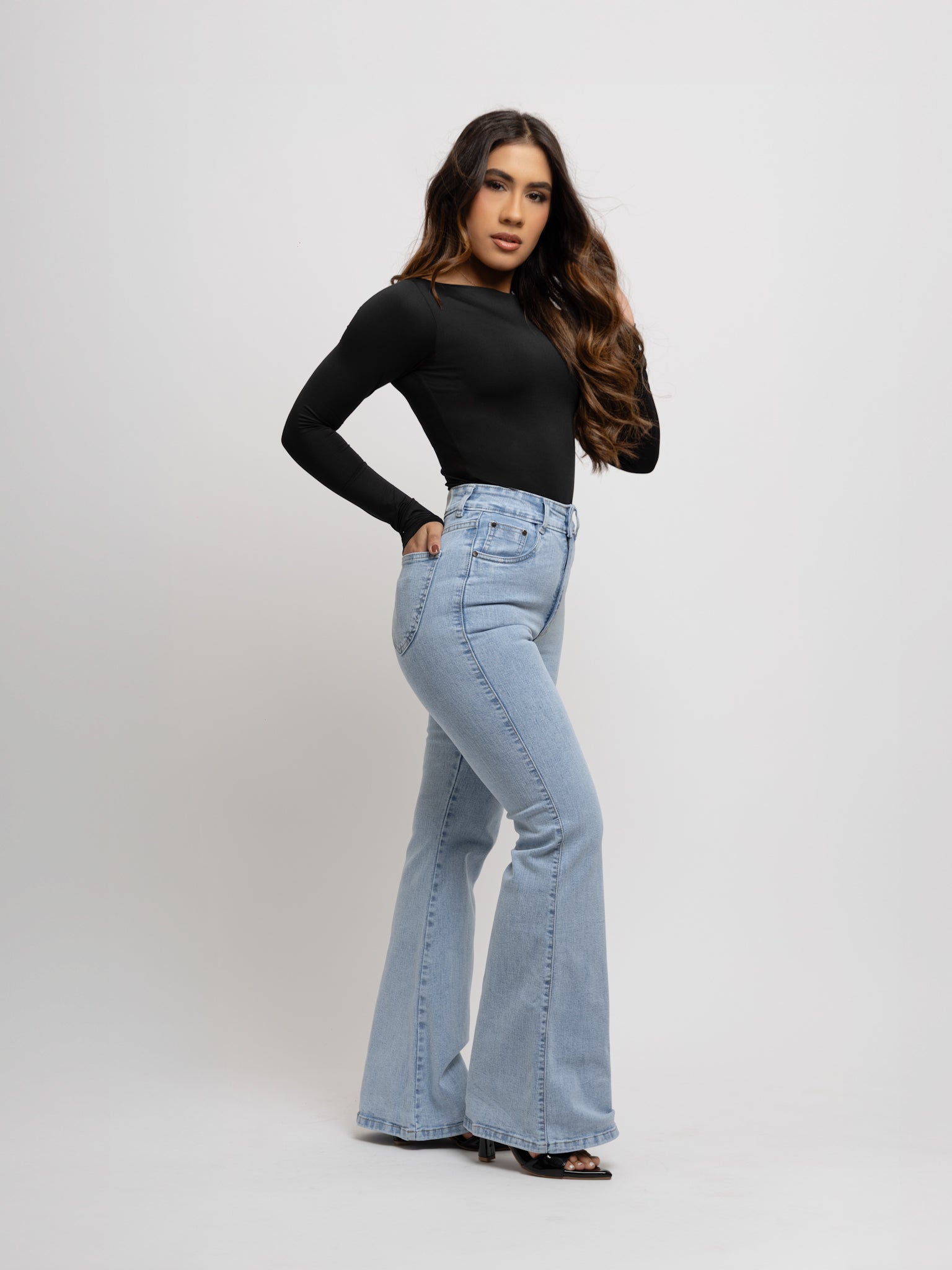 Flare jeans regular azul hielo